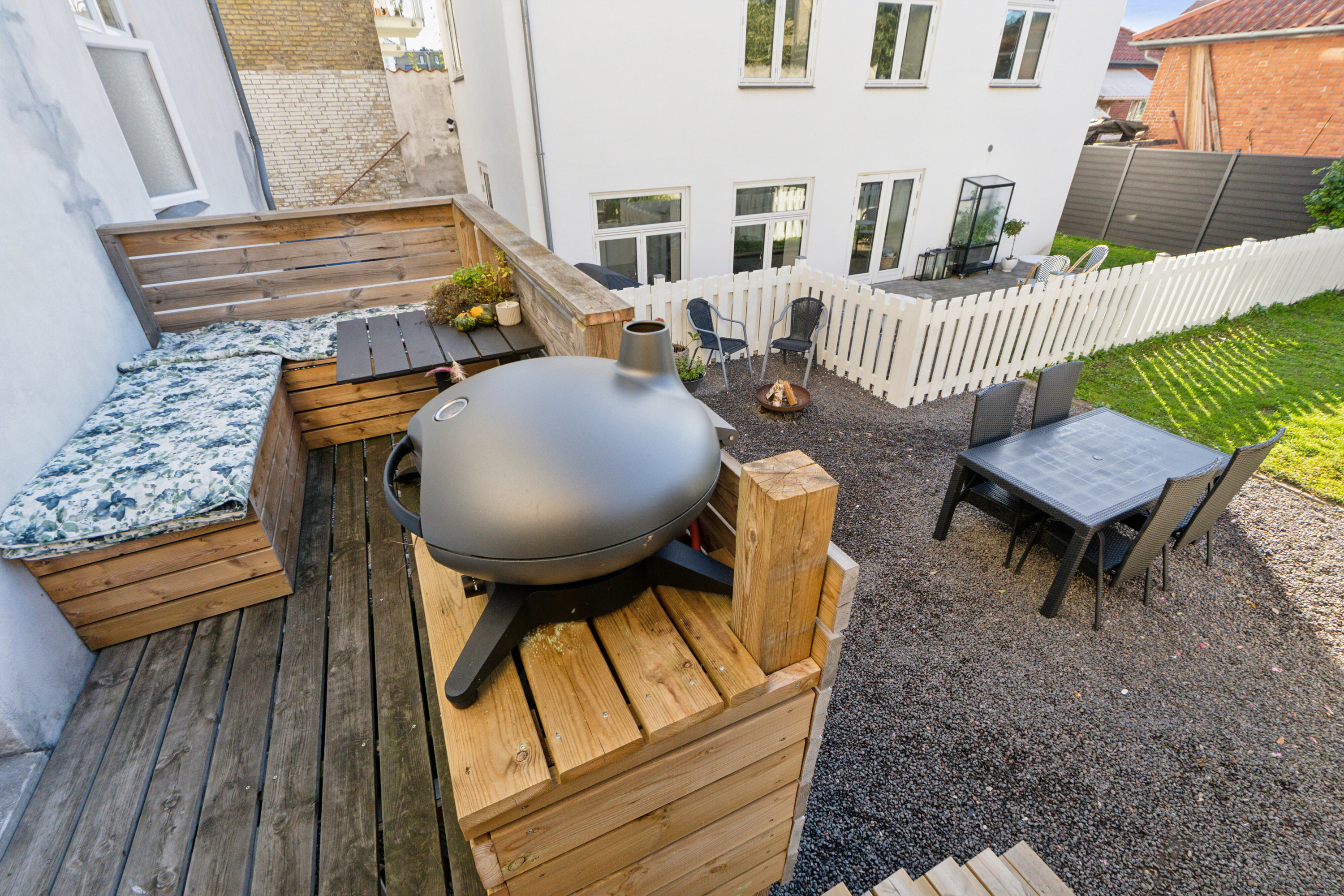 Miniaturebillede 2: udendørs. Billede af Biens Allé 8, st.., 2300 København S