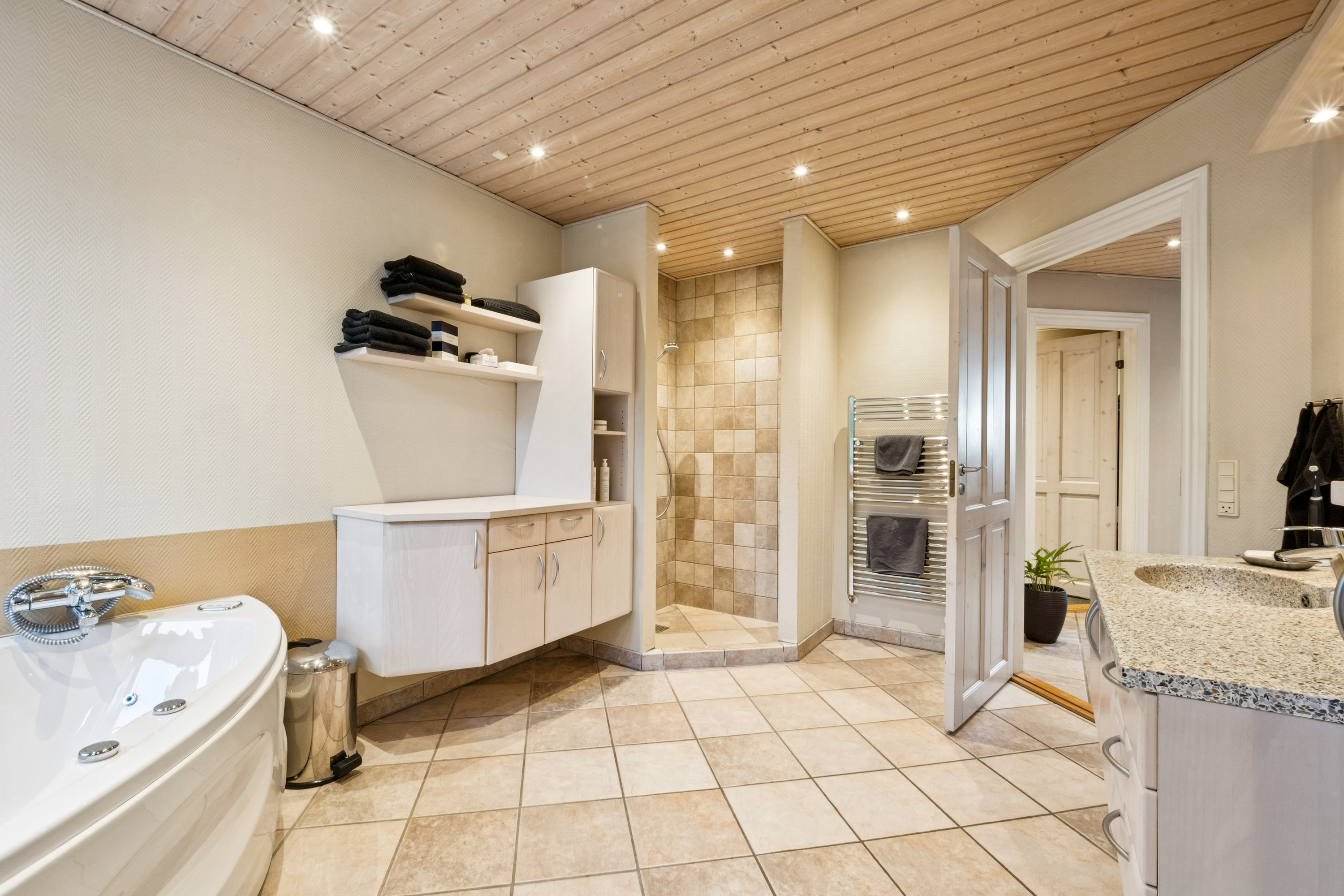 Fremhævet badeværelse billede i fuldskærmstilstand. Billede af Viborgvej 303, Korsbakken, 7840 Højslev