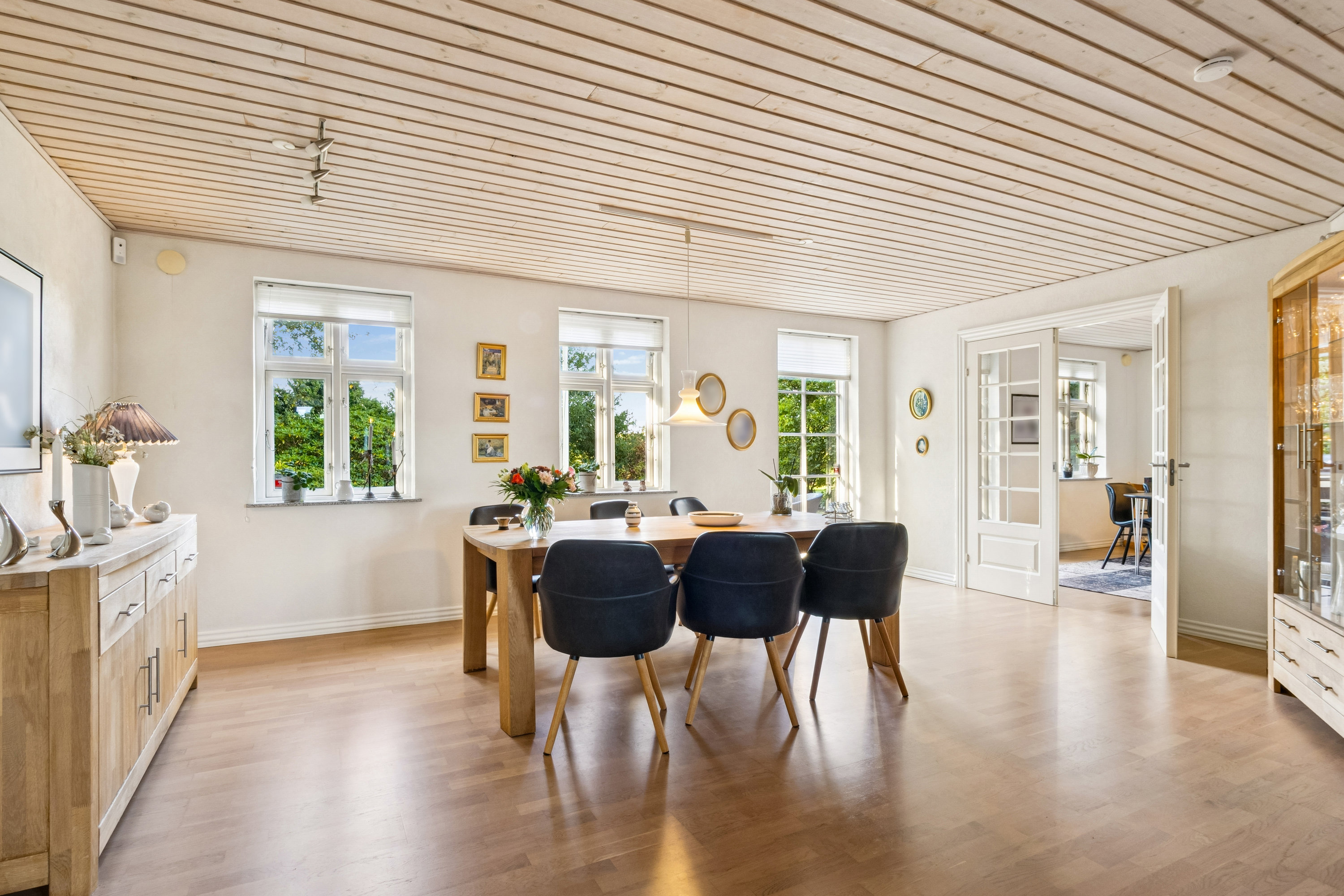 Fremhævet stue billede i fuldskærmstilstand. Billede af Viborgvej 303, Korsbakken, 7840 Højslev