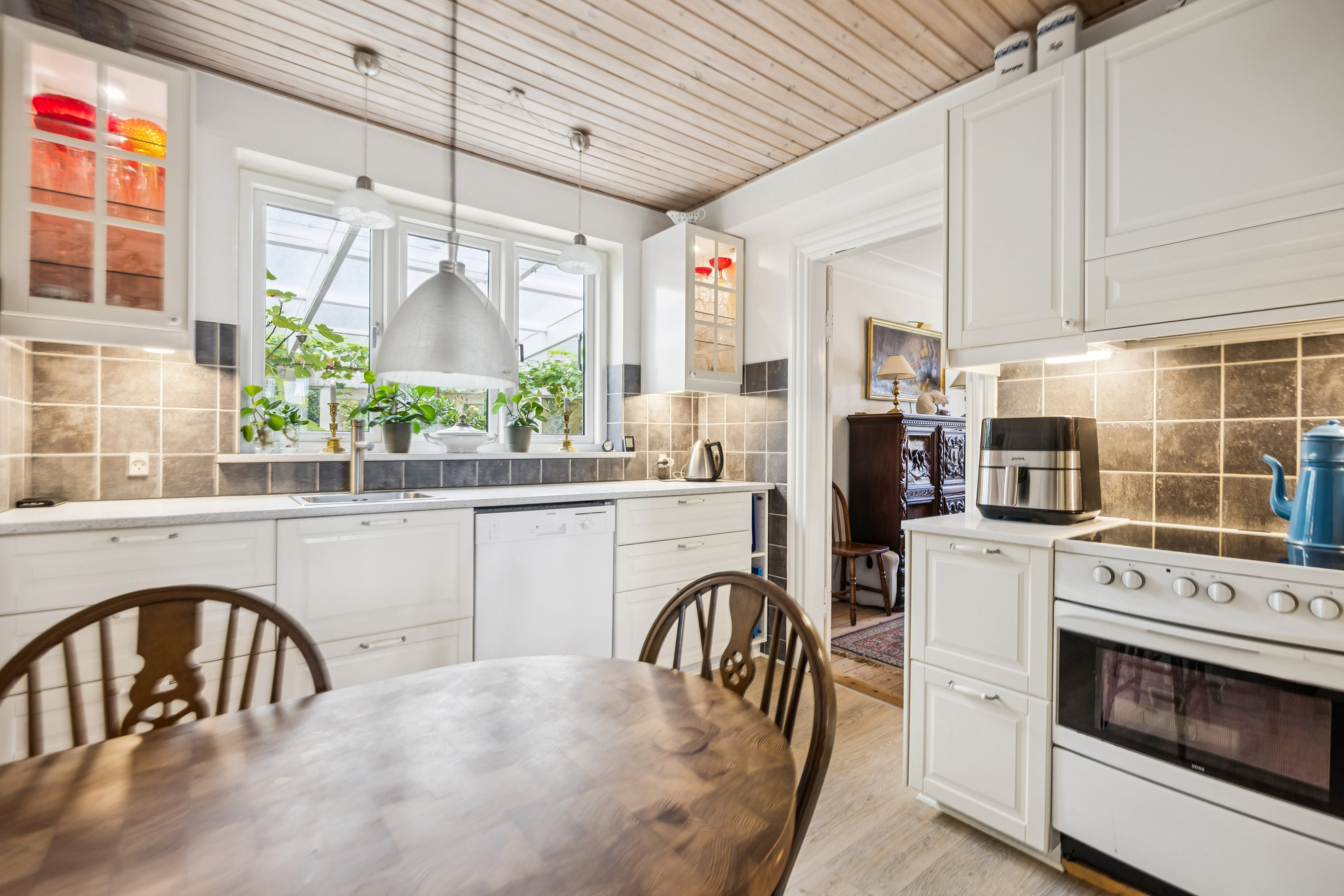 Fremhævet køkken billede i fuldskærmstilstand. Billede af Gl. Landevej 139, Ryaa, 9440 Aabybro