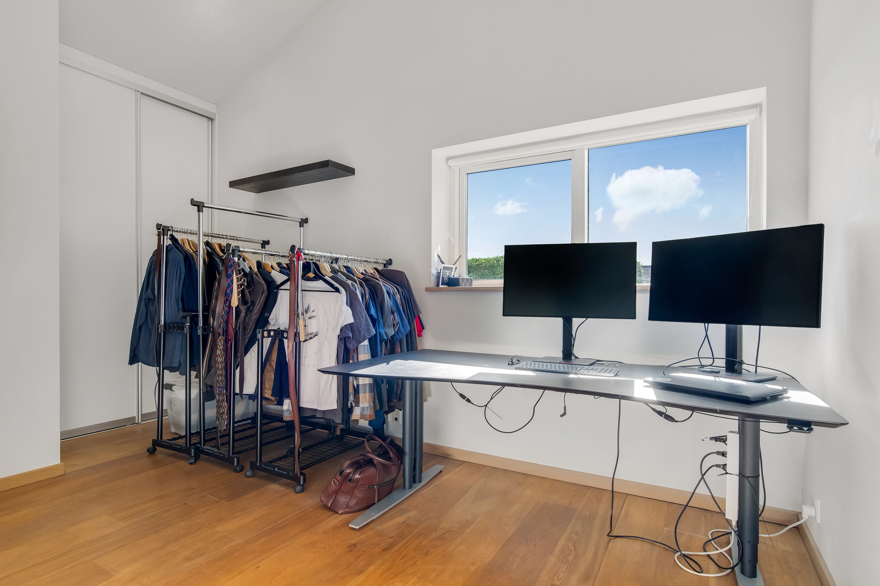 Fremhævet kontor billede i fuldskærmstilstand. Billede af Kæret 12, 7500 Holstebro