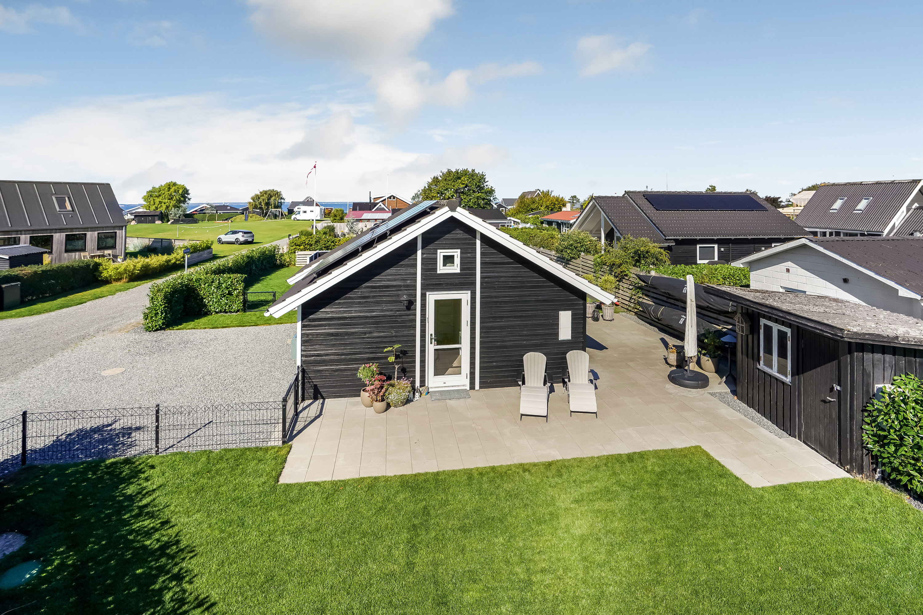 Fremhævet ejendommen billede i fuldskærmstilstand. Billede af Åvej 18, Varbjerg Strand, 5464 Brenderup Fyn