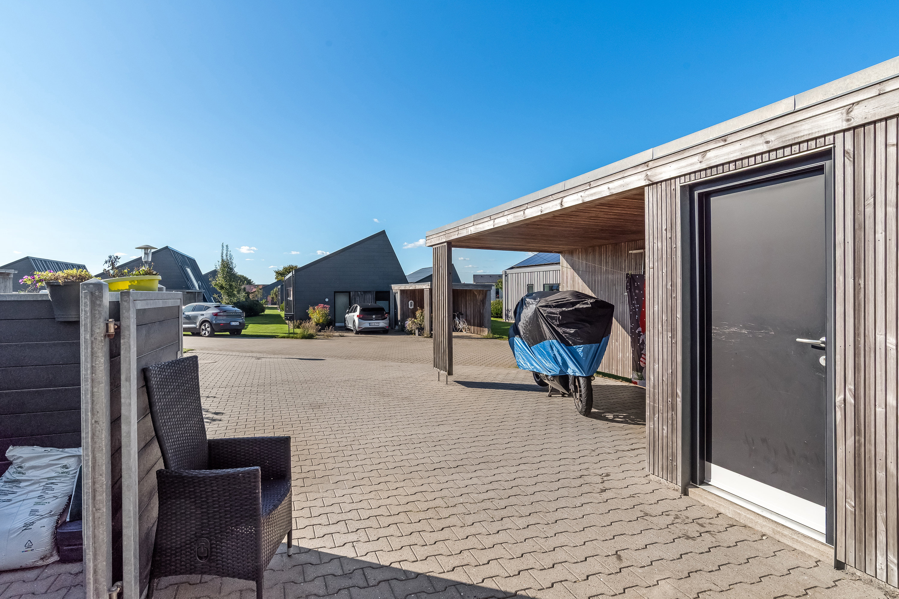 Fremhævet forhave billede i fuldskærmstilstand. Billede af Teglparken 10, 7500 Holstebro