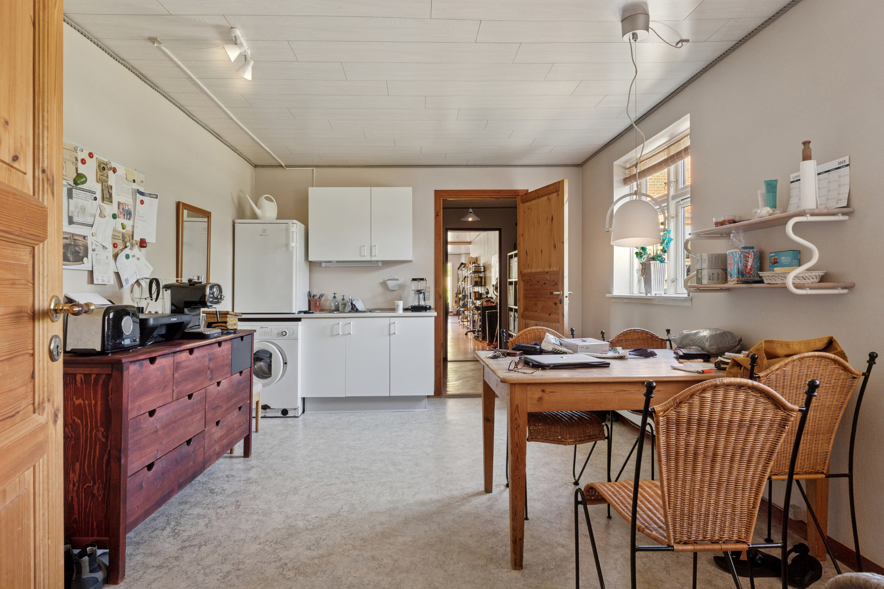 Fremhævet spisestue billede i fuldskærmstilstand. Billede af Hovedgaden 52, Ubby, 4490 Jerslev Sjælland