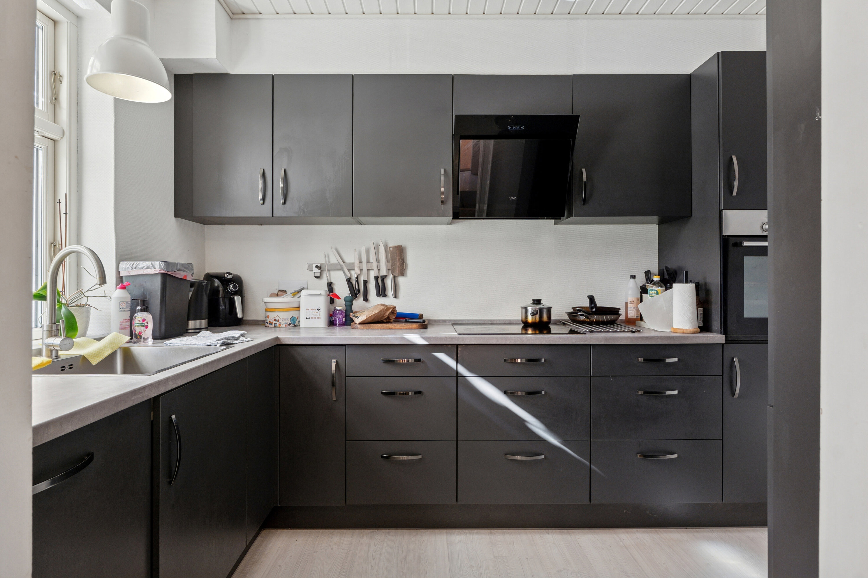 Fremhævet køkken billede i fuldskærmstilstand. Billede af Hovedgaden 52, Ubby, 4490 Jerslev Sjælland