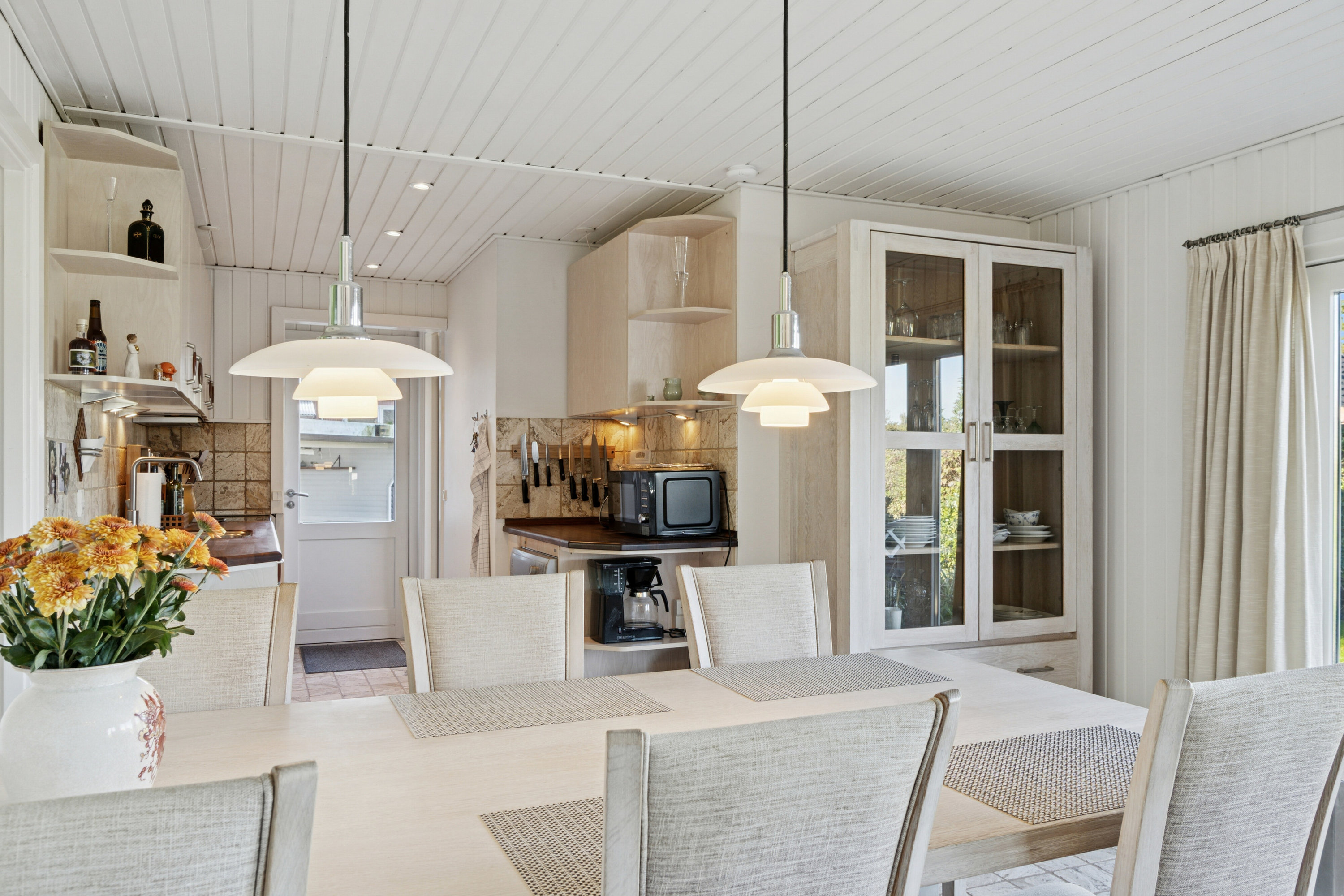 Fremhævet spisestue billede i fuldskærmstilstand. Billede af Mellemvang 4, Ejby, 4070 Kirke Hyllinge