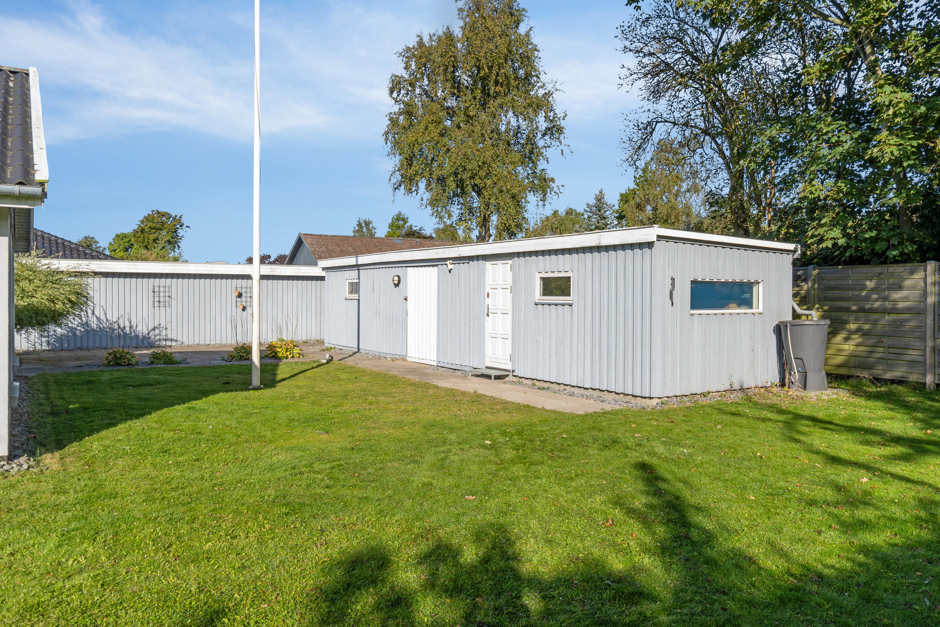 Fremhævet set fra haven billede i fuldskærmstilstand. Billede af Skydevænget 9, 4262 Sandved