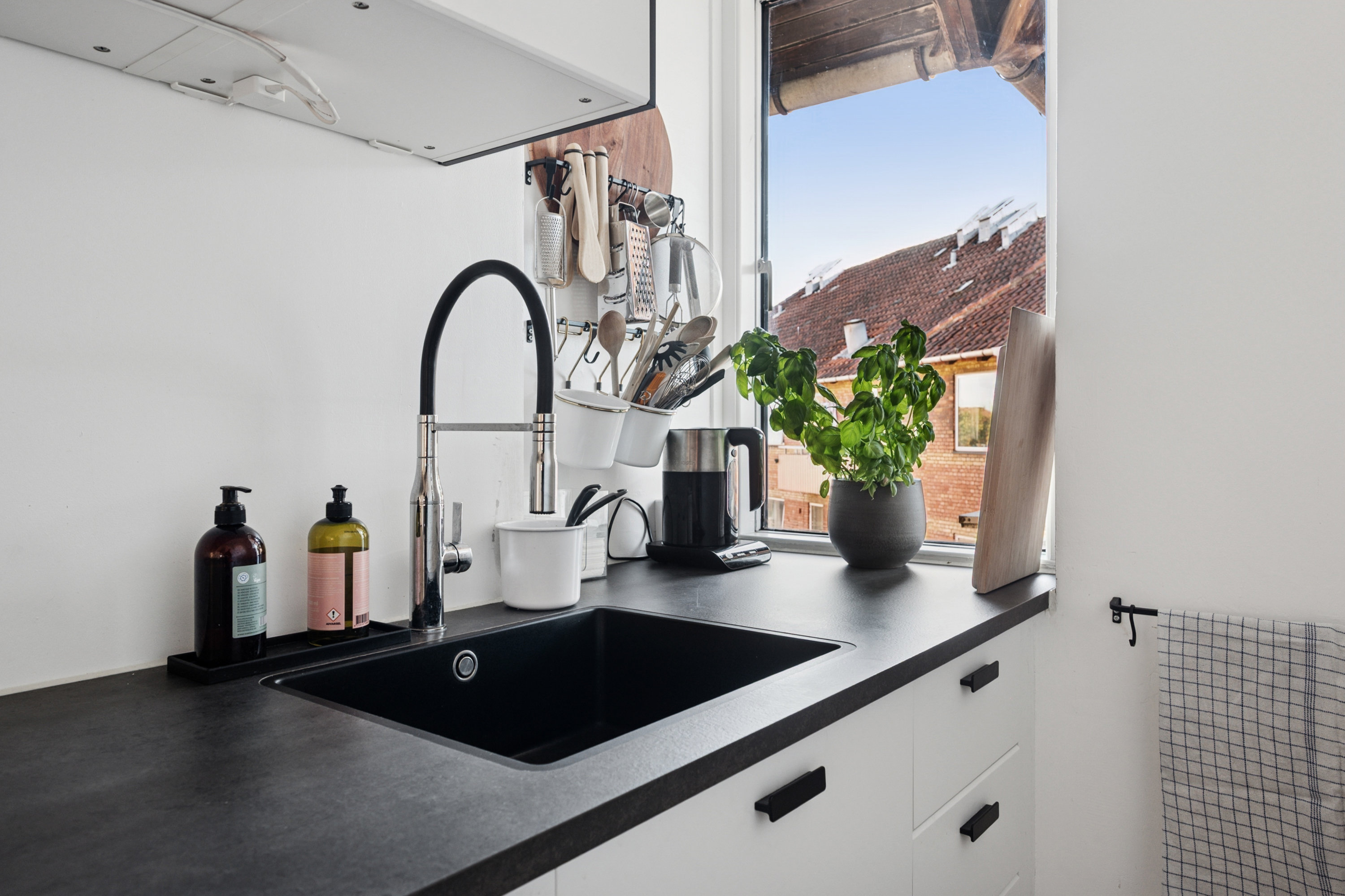 Fremhævet køkken billede i fuldskærmstilstand. Billede af Slejpnersgade 2, 5. tv., 2200 København N