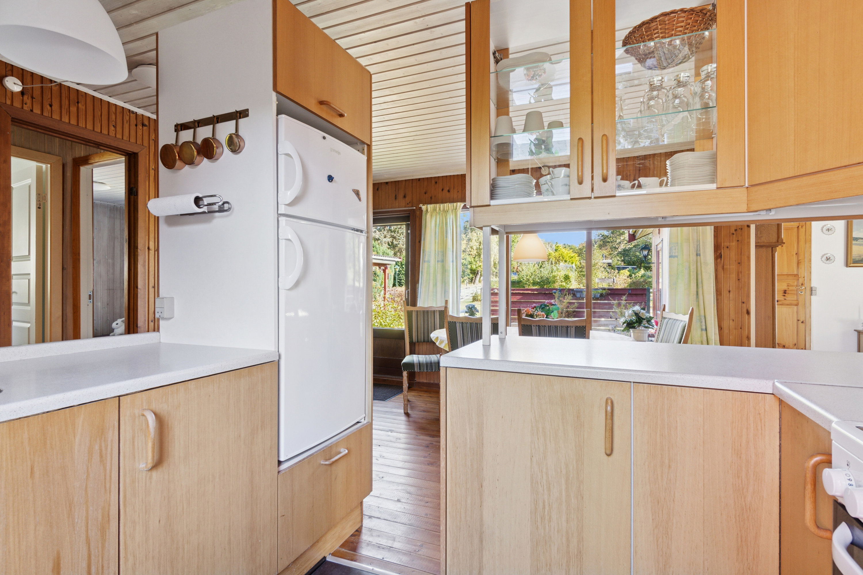 Fremhævet køkken billede i fuldskærmstilstand. Billede af Olaf Poulsensvej 5, Evetofte, 3370 Melby