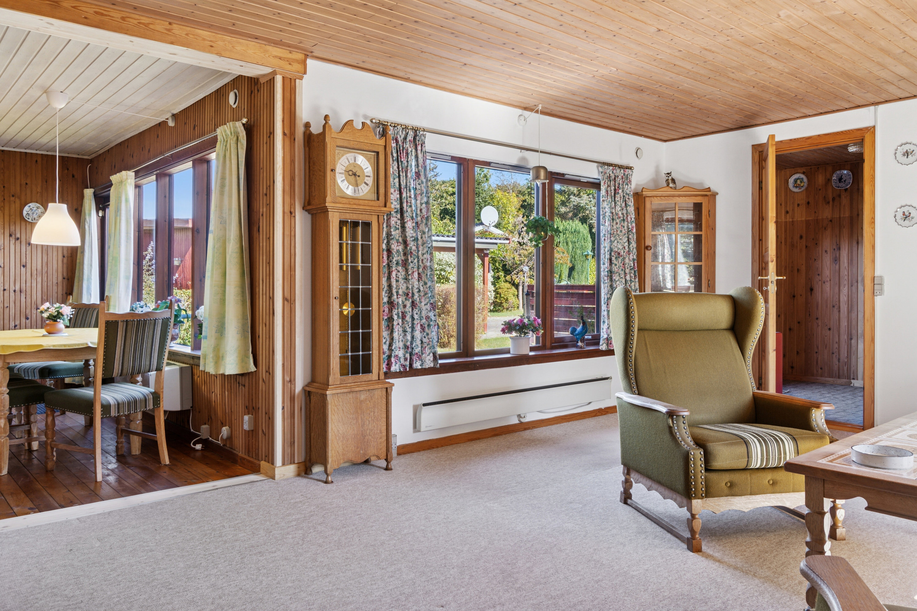 Fremhævet stue billede i fuldskærmstilstand. Billede af Olaf Poulsensvej 5, Evetofte, 3370 Melby