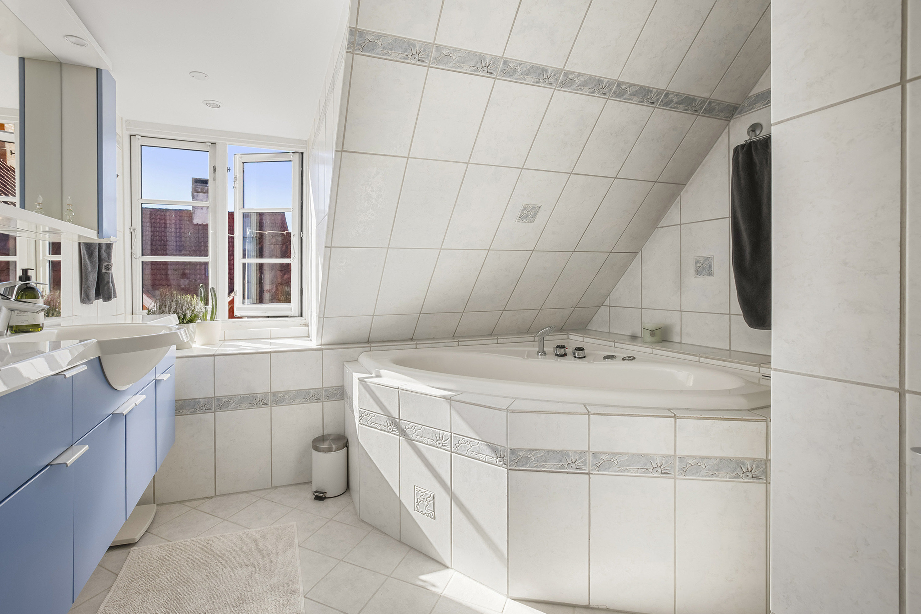 Fremhævet badeværelse billede i fuldskærmstilstand. Billede af Nyhavn 31C, 4., 1051 København K