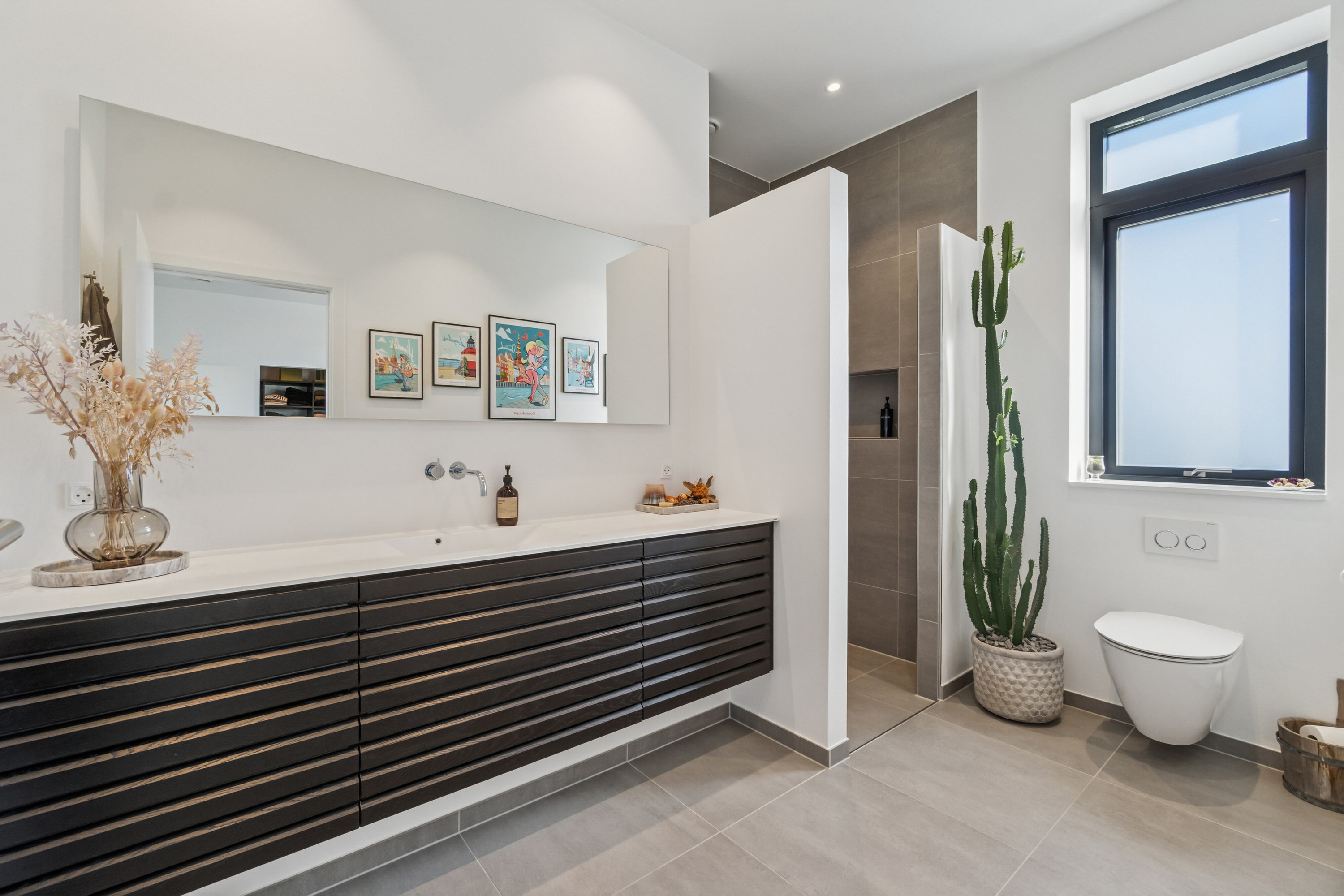 Fremhævet badeværelse billede i fuldskærmstilstand. Billede af Ejby Alle 23, 2650 Hvidovre