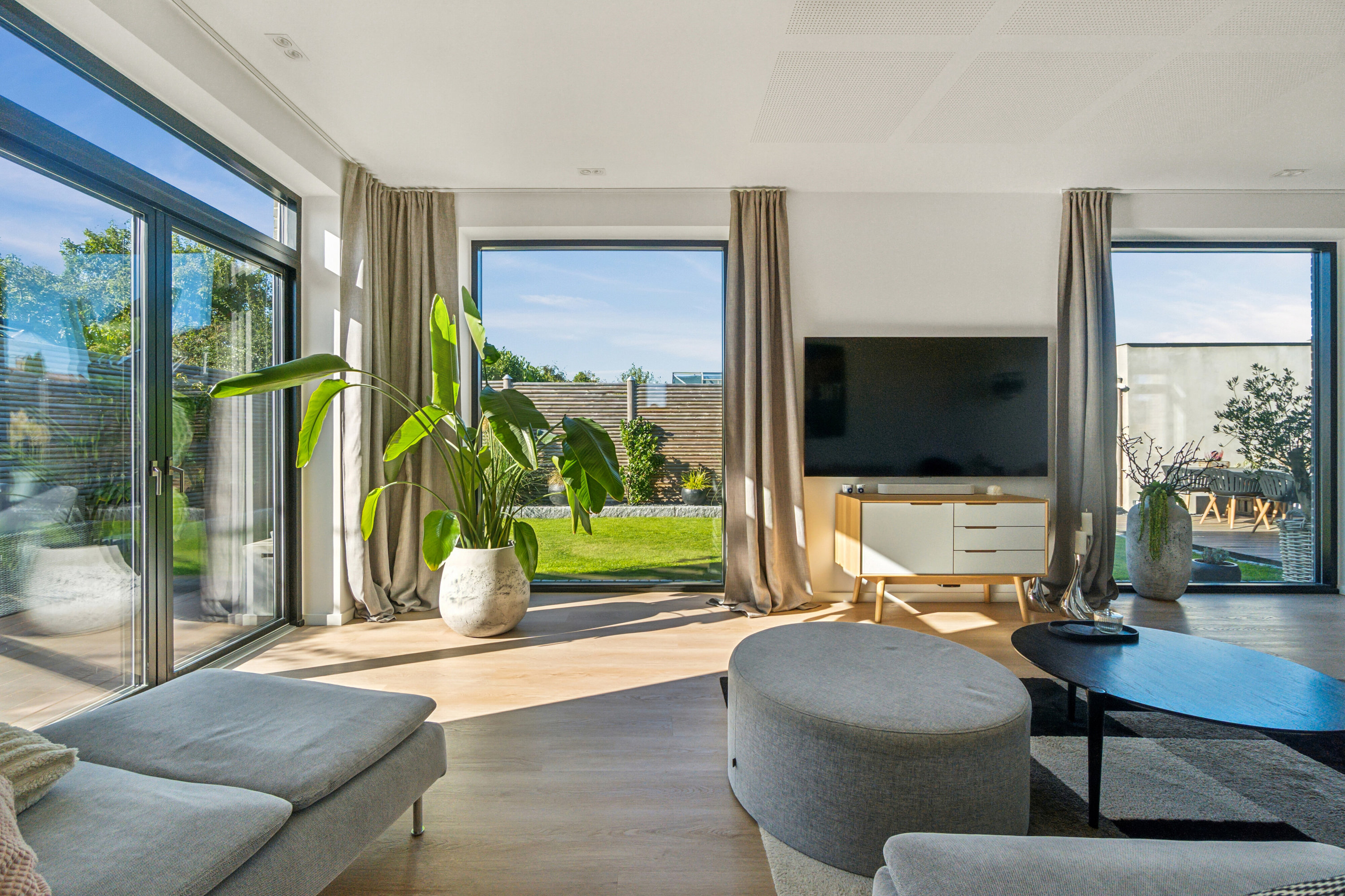 Fremhævet stue billede i fuldskærmstilstand. Billede af Ejby Alle 23, 2650 Hvidovre