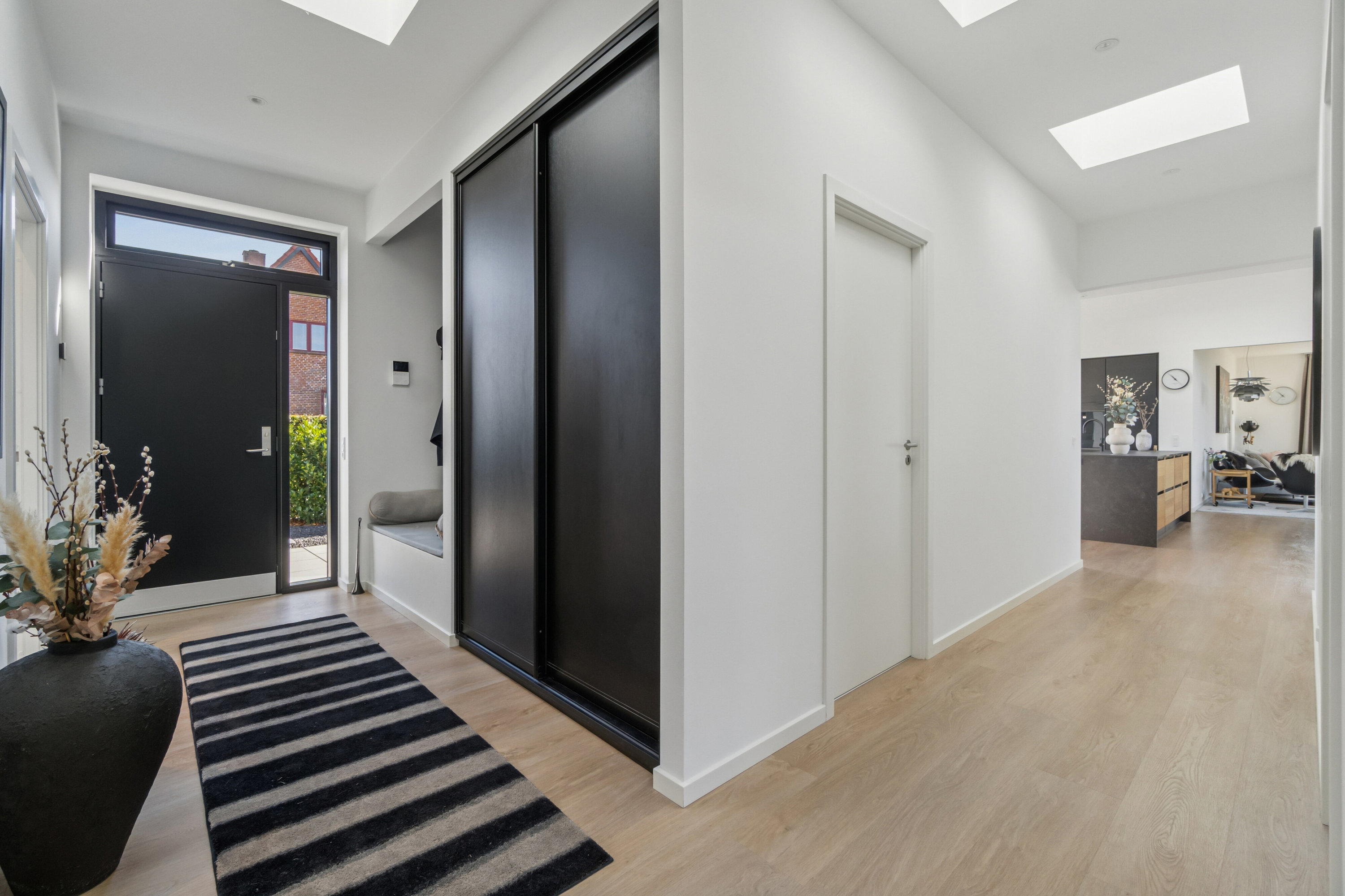 Fremhævet gang billede i fuldskærmstilstand. Billede af Ejby Alle 23, 2650 Hvidovre