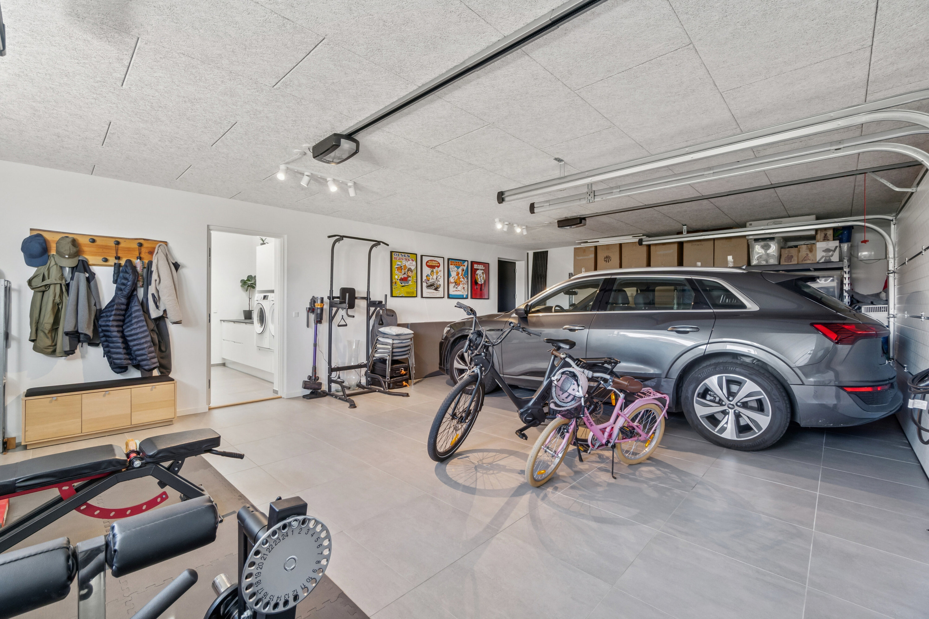 Fremhævet garage billede i fuldskærmstilstand. Billede af Ejby Alle 23, 2650 Hvidovre