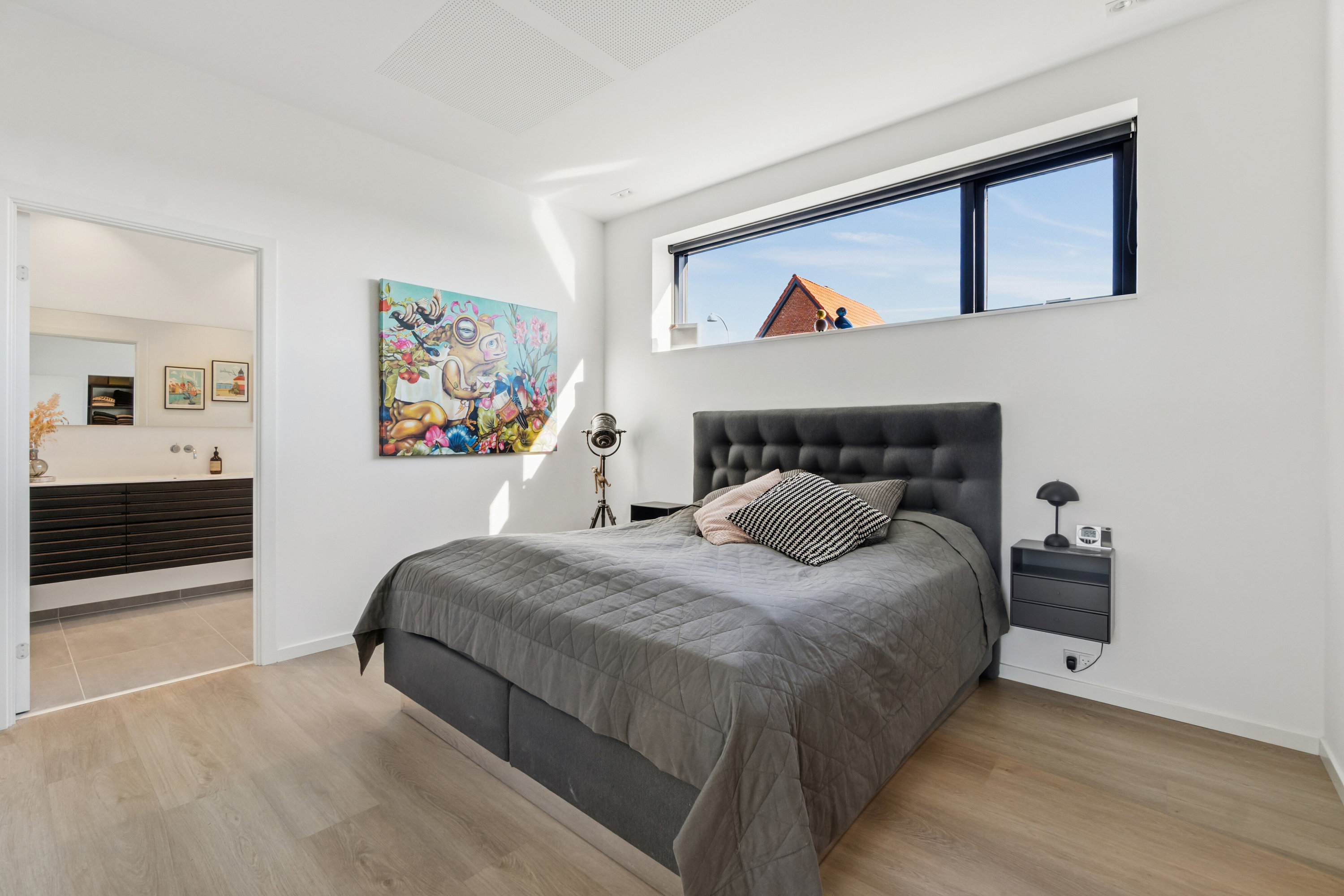 Fremhævet soveværelse billede i fuldskærmstilstand. Billede af Ejby Alle 23, 2650 Hvidovre