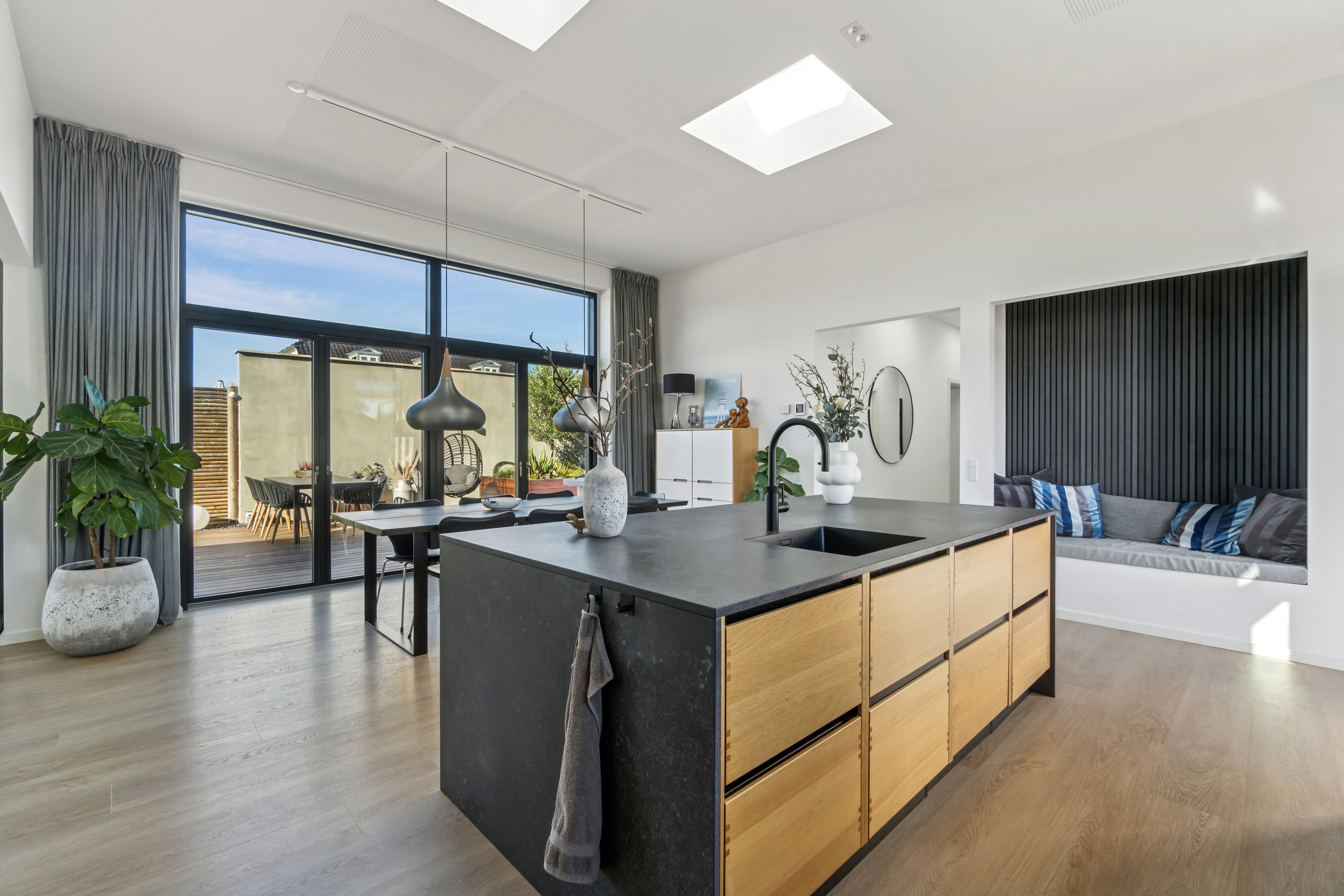 Fremhævet køkken billede i fuldskærmstilstand. Billede af Ejby Alle 23, 2650 Hvidovre