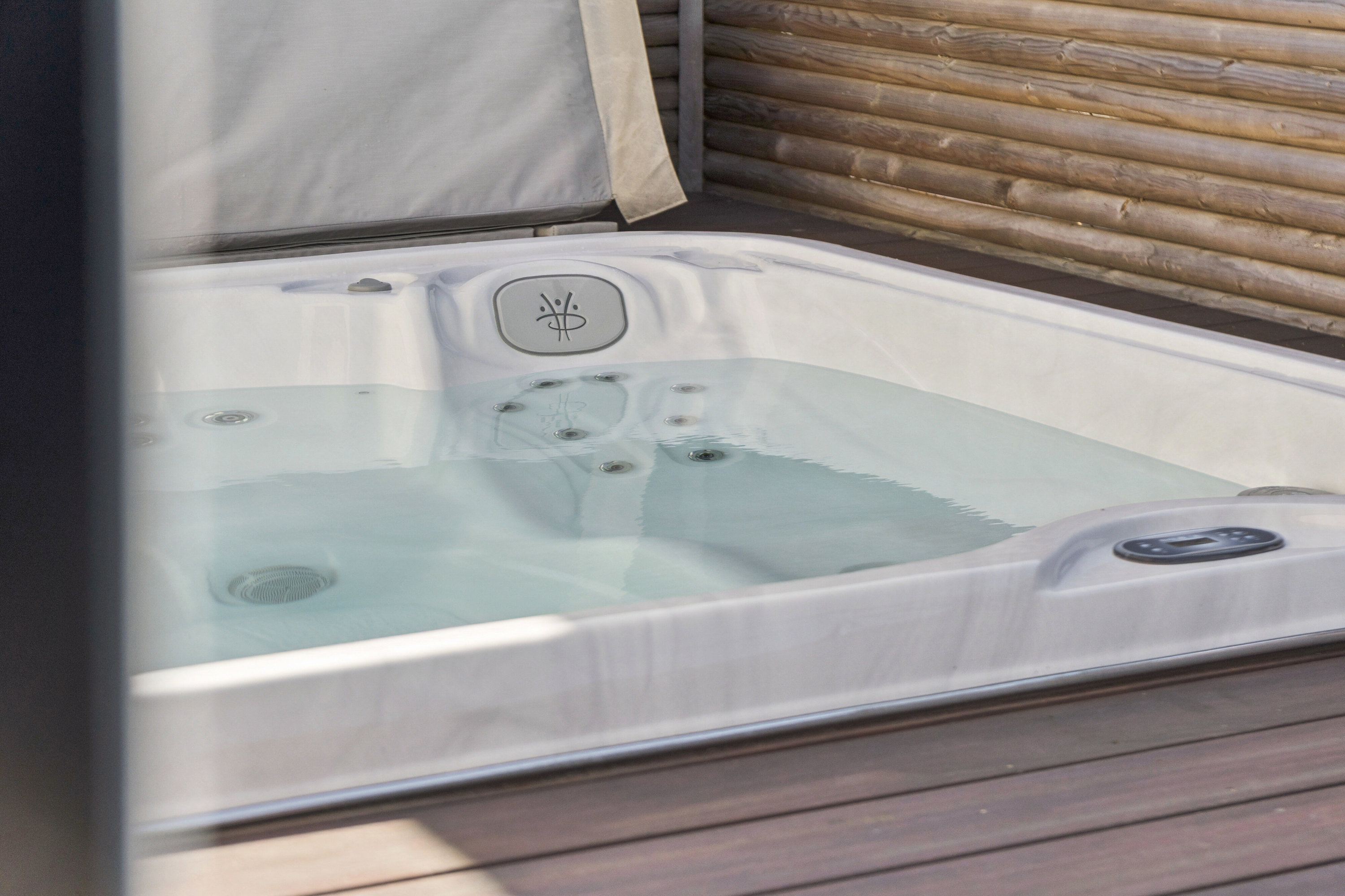 Fremhævet udendørs billede i fuldskærmstilstand. Billede af Ejby Alle 23, 2650 Hvidovre