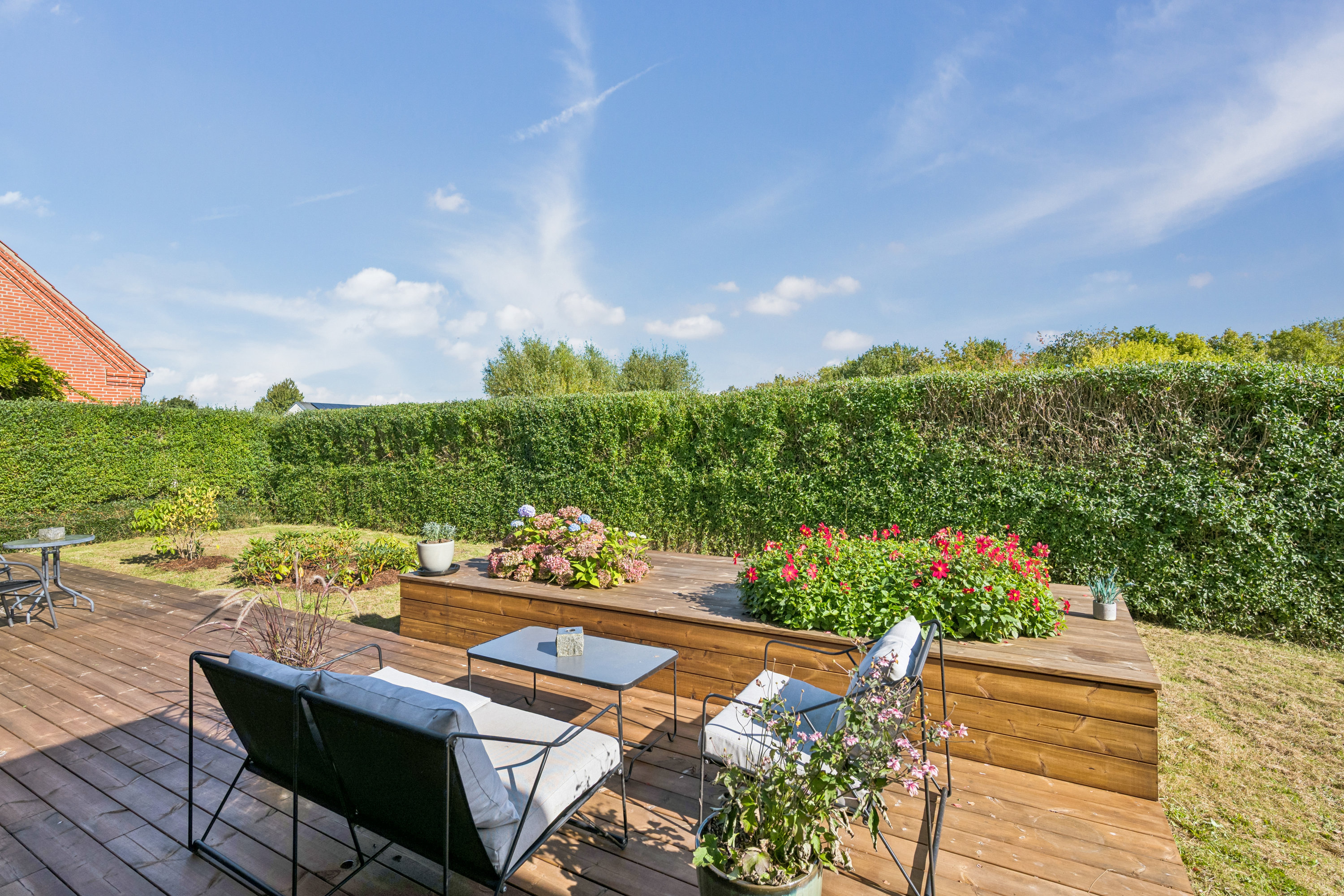 Fremhævet terrasse billede i fuldskærmstilstand. Billede af Korsagervej 4, Foldby, 8382 Hinnerup