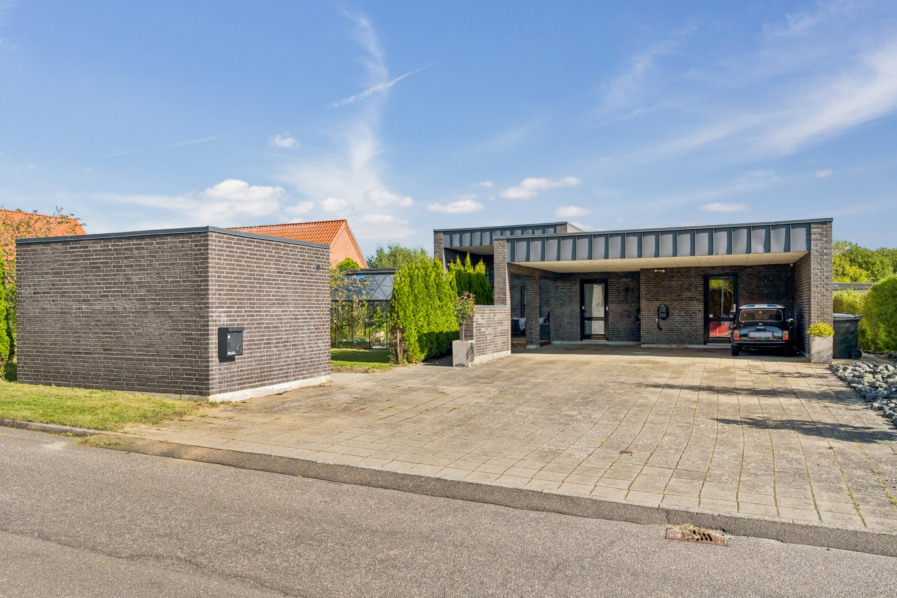 Fremhævet ejendom 1 billede i fuldskærmstilstand. Billede af Korsagervej 4, Foldby, 8382 Hinnerup