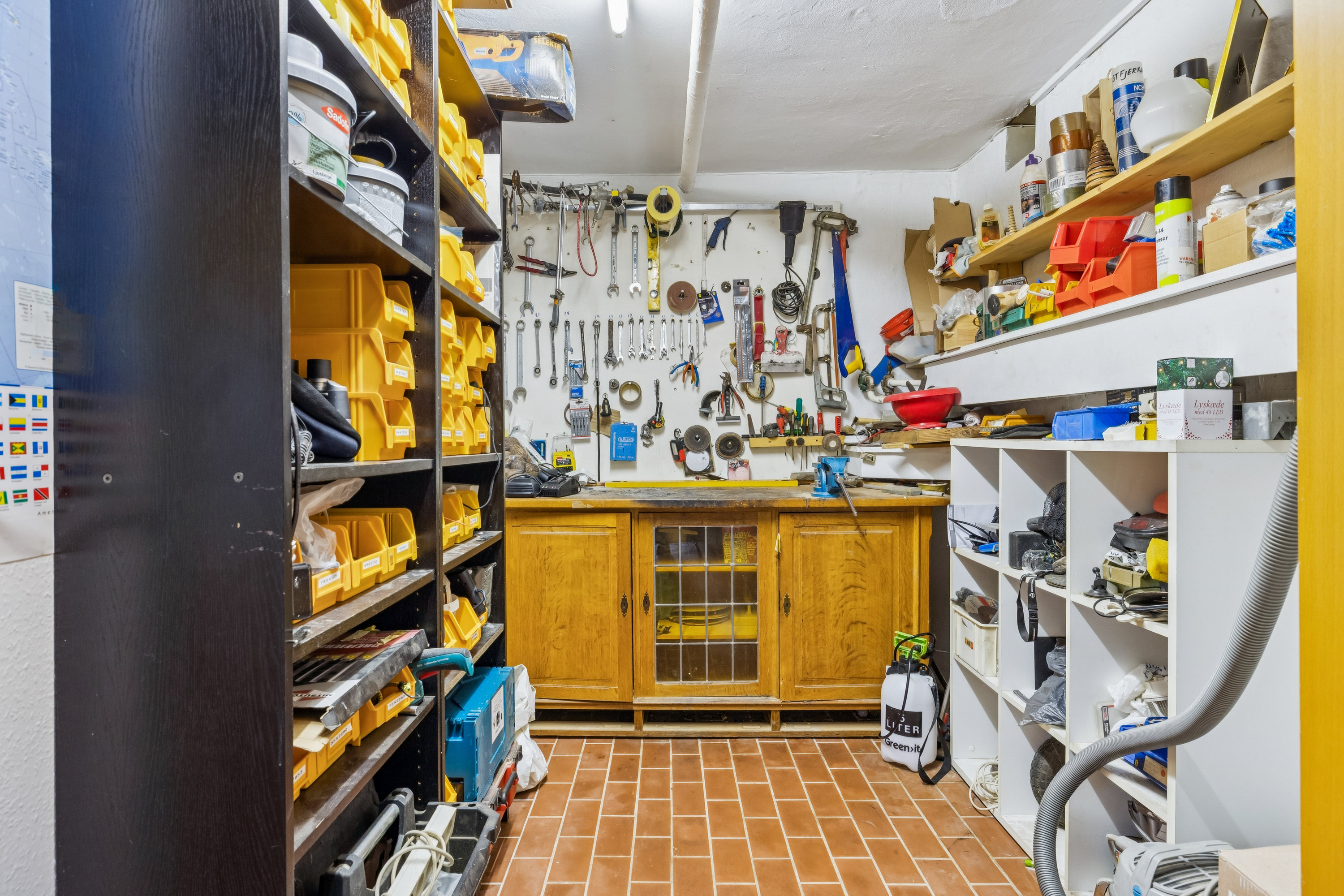 Fremhævet butik billede i fuldskærmstilstand. Billede af Teglvej 16, 8930 Randers NØ