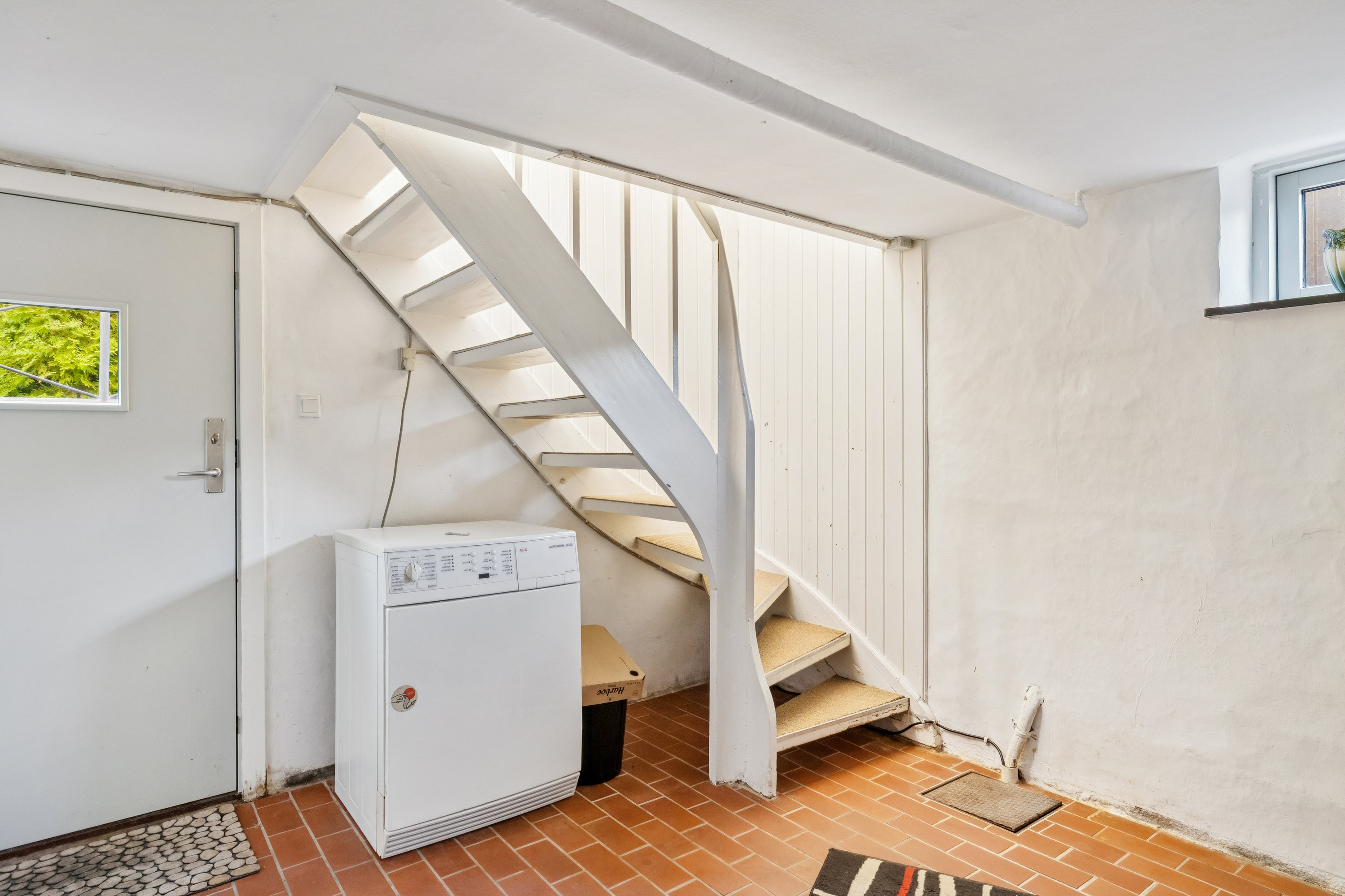 Fremhævet gang billede i fuldskærmstilstand. Billede af Teglvej 16, 8930 Randers NØ