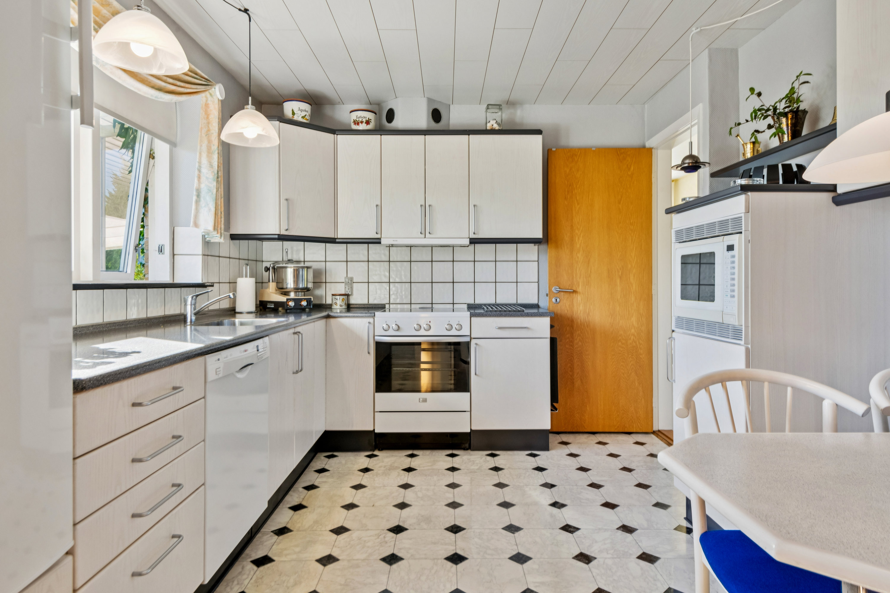 Miniaturebillede 2: køkken. Billede af Børglumvej 3, 9220 Aalborg Øst