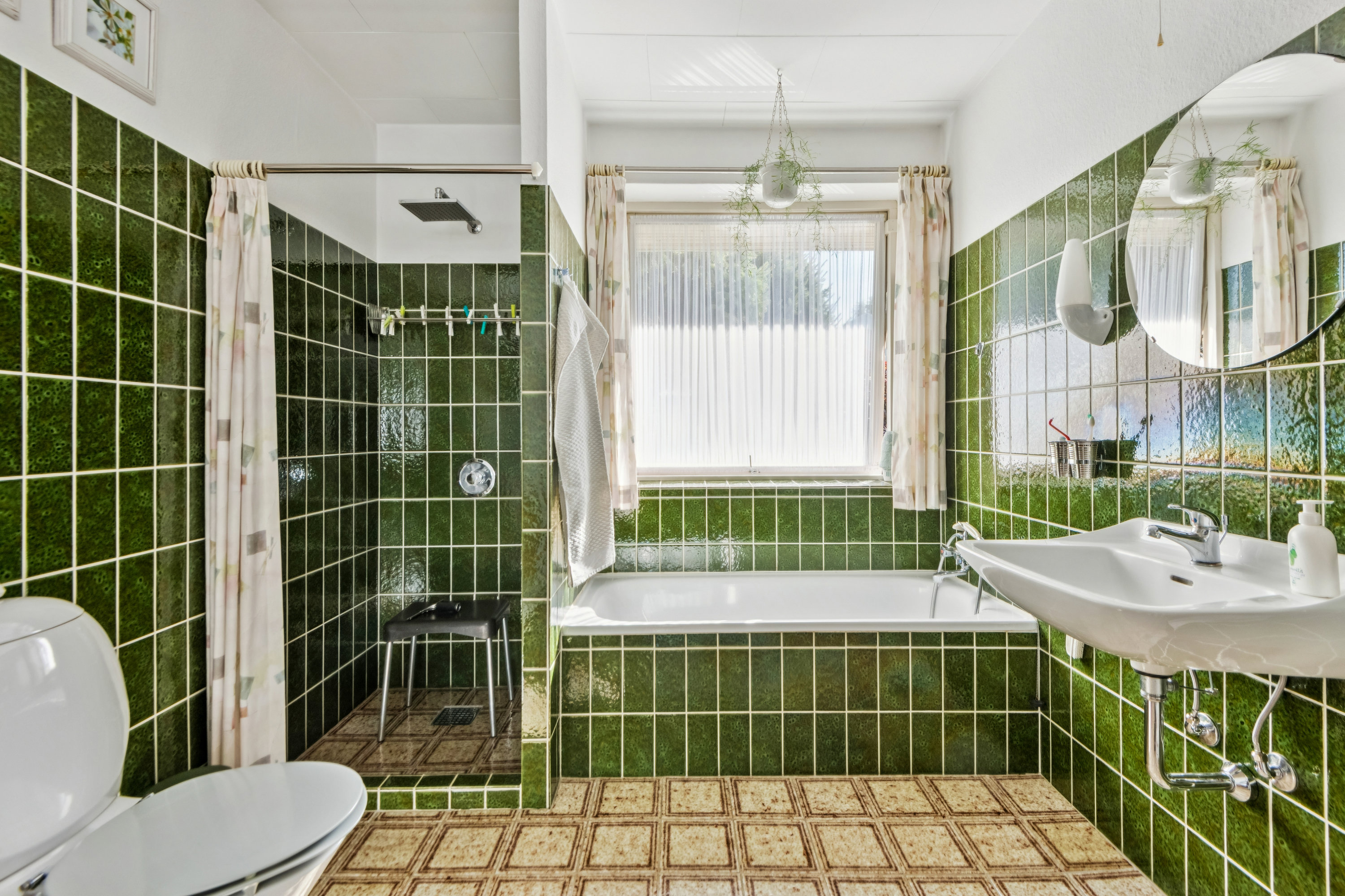 Fremhævet badeværelse billede i fuldskærmstilstand. Billede af Børglumvej 3, 9220 Aalborg Øst