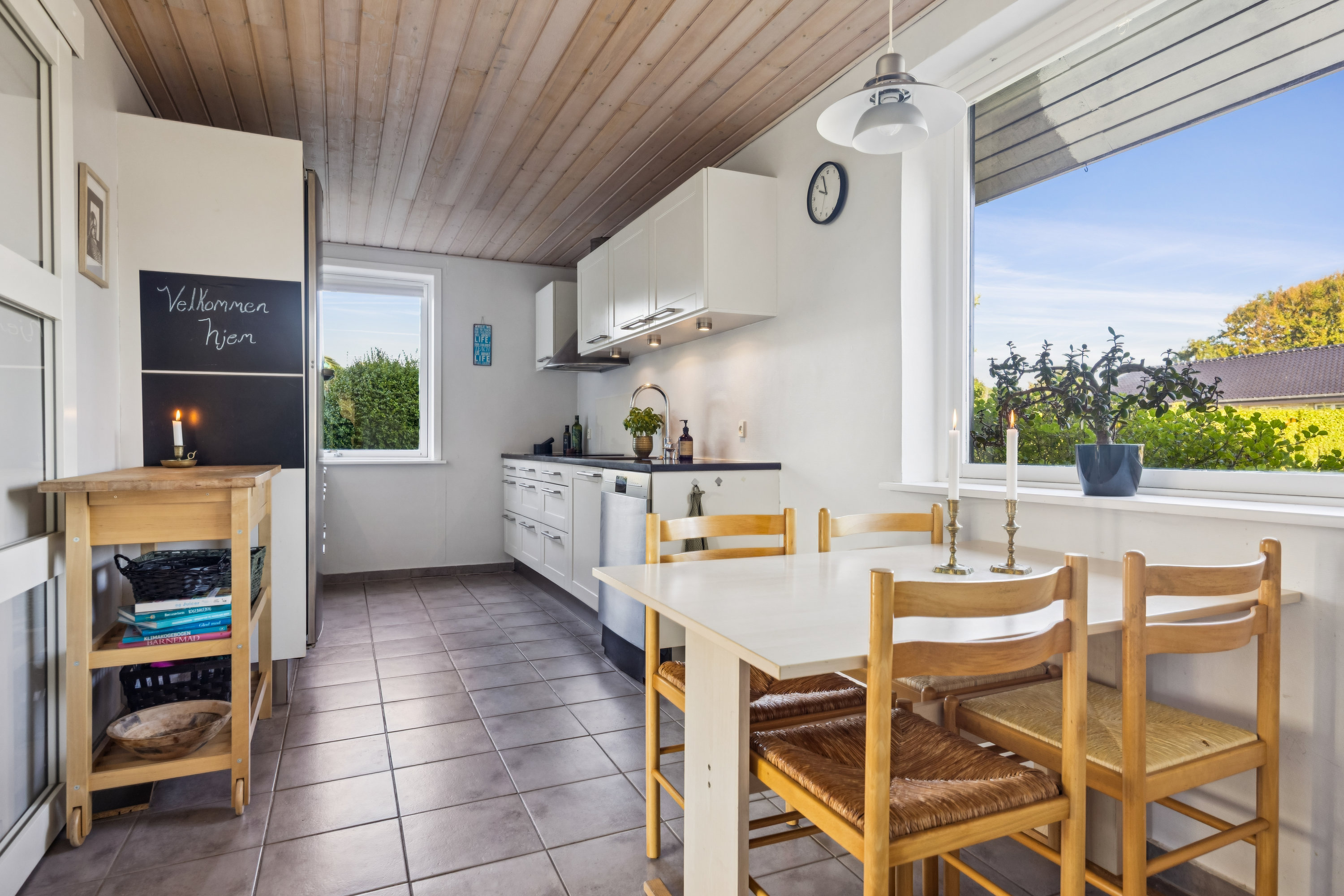 Fremhævet stue billede i fuldskærmstilstand. Billede af Lollvej 5, 9430 Vadum