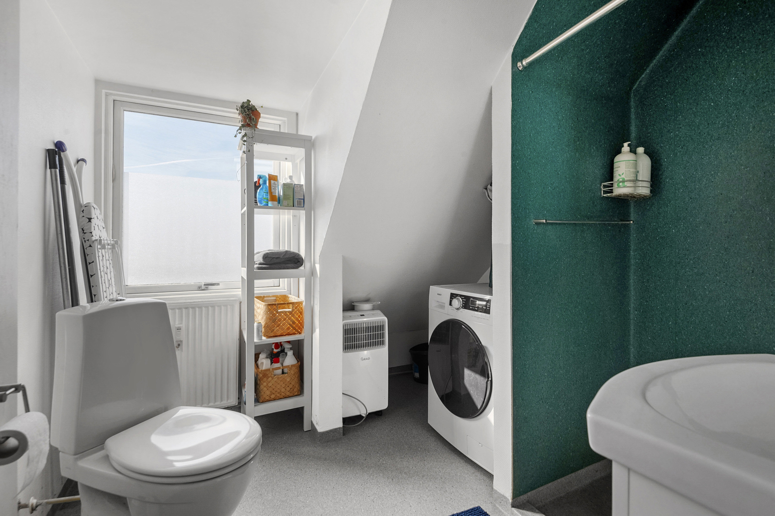 Fremhævet badeværelse billede i fuldskærmstilstand. Billede af Willemoesgade 46, 4., 6700 Esbjerg