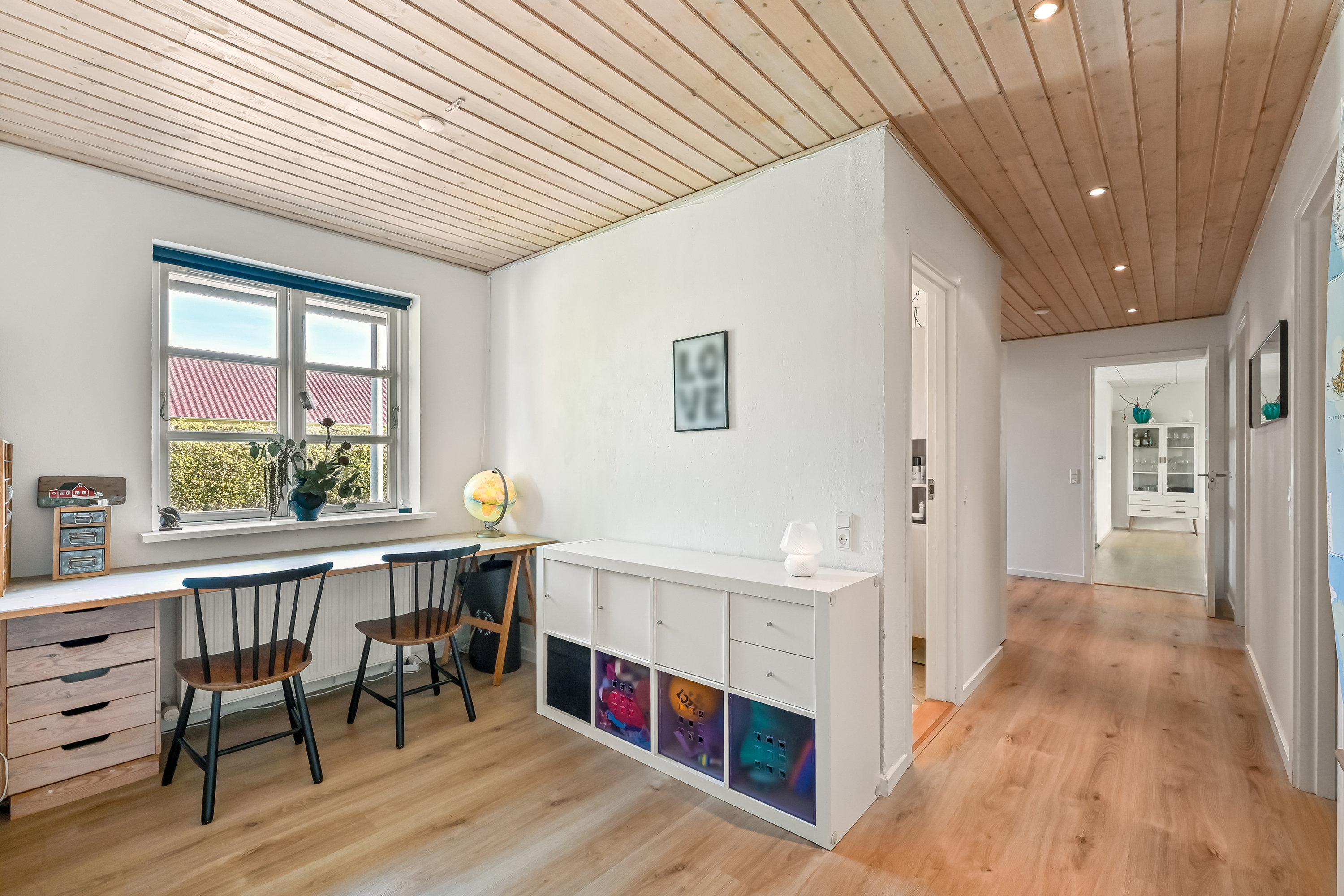 Fremhævet kontor billede i fuldskærmstilstand. Billede af Nr. Lindvej 25, Lind, 7400 Herning