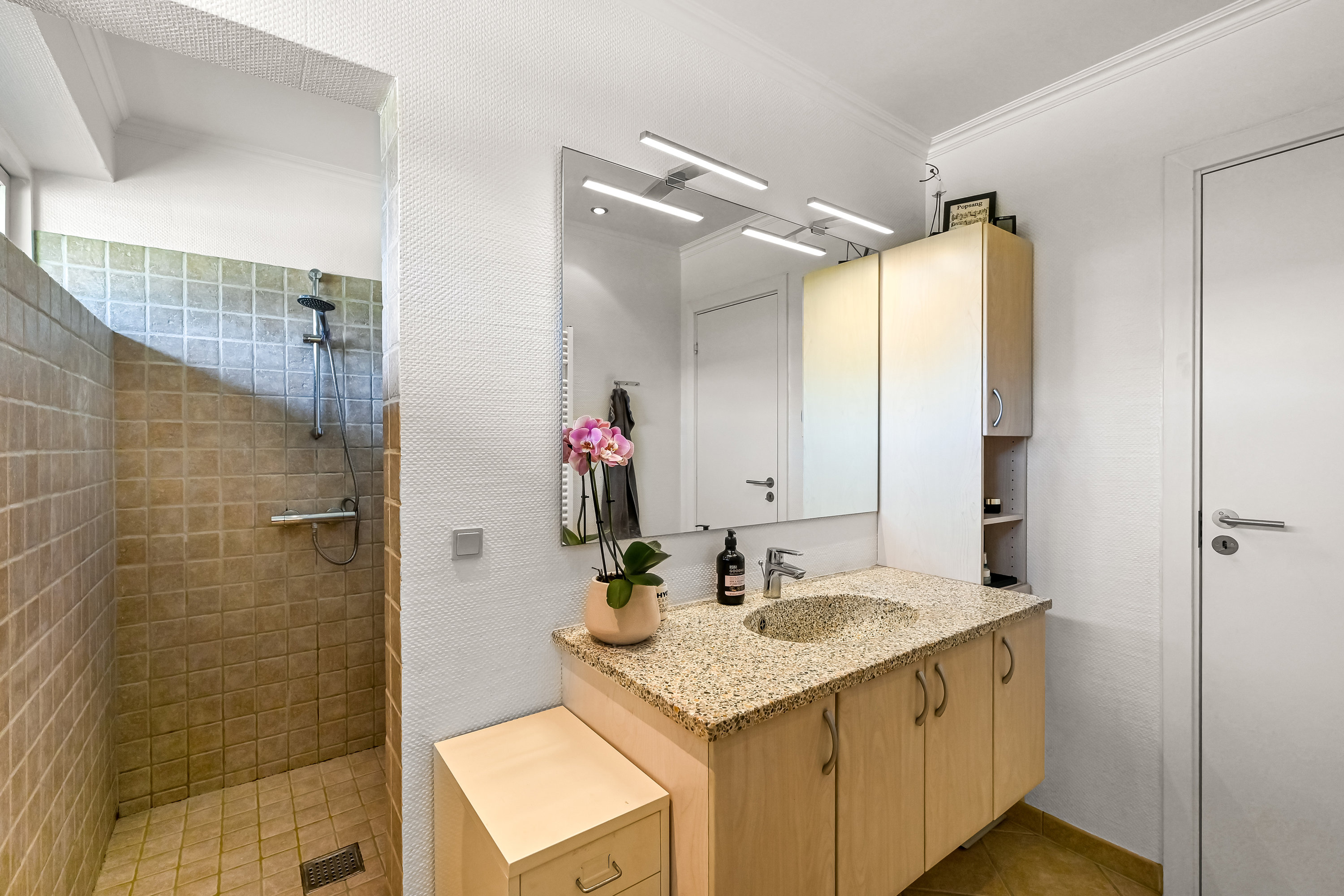 Fremhævet badeværelse billede i fuldskærmstilstand. Billede af Nr. Lindvej 25, Lind, 7400 Herning