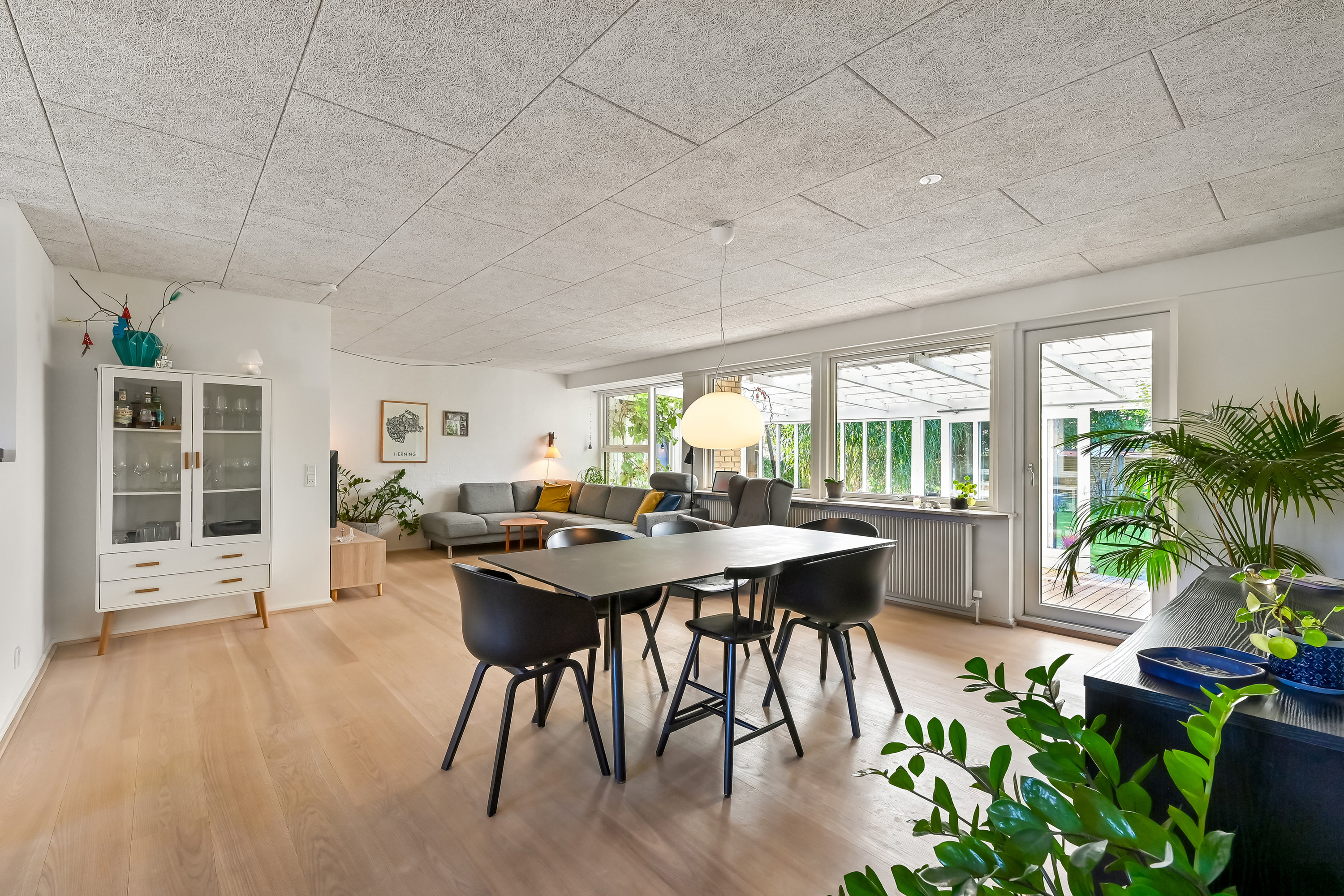 Fremhævet alrum billede i fuldskærmstilstand. Billede af Nr. Lindvej 25, Lind, 7400 Herning