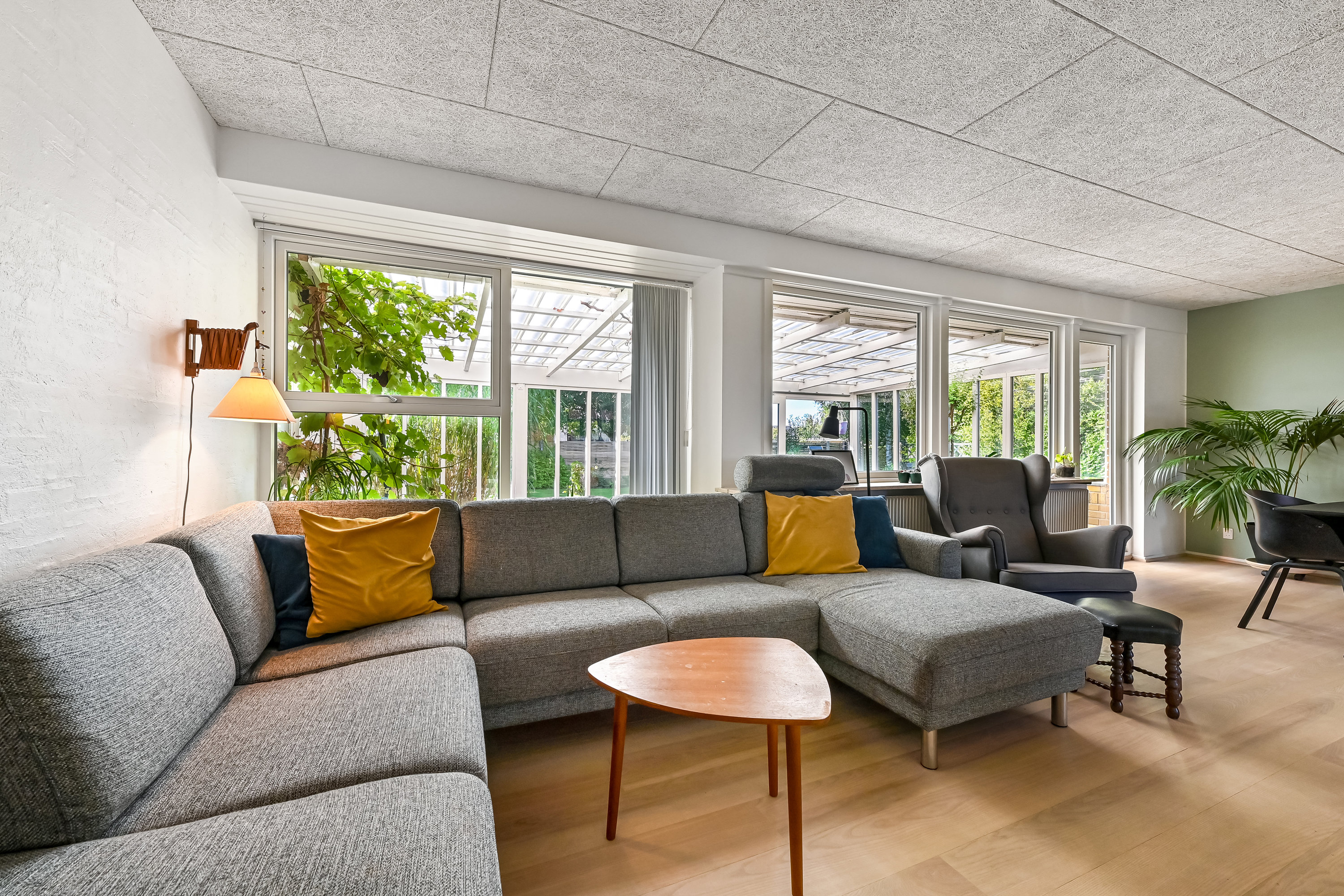 Fremhævet stue billede i fuldskærmstilstand. Billede af Nr. Lindvej 25, Lind, 7400 Herning