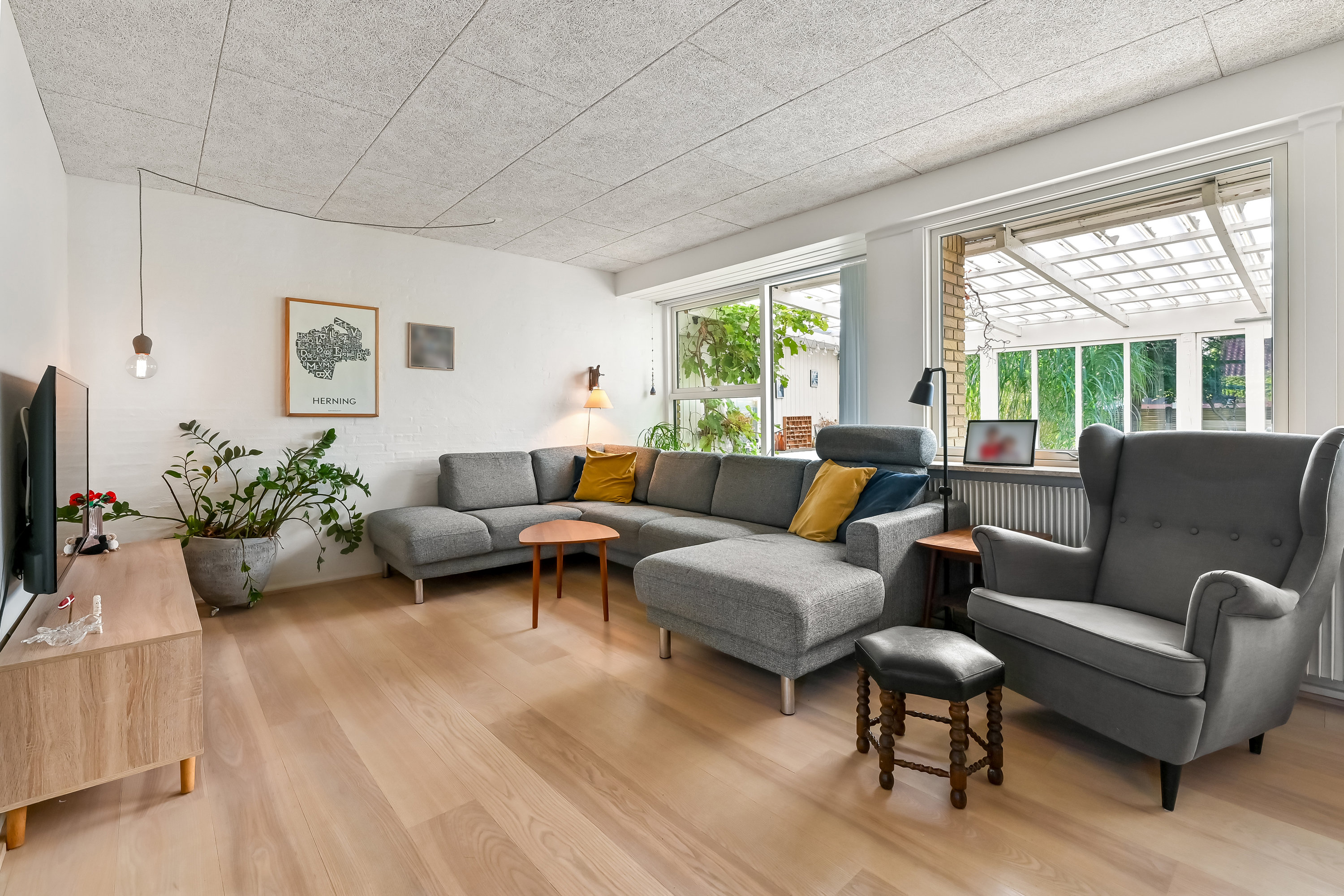 Fremhævet stue billede i fuldskærmstilstand. Billede af Nr. Lindvej 25, Lind, 7400 Herning