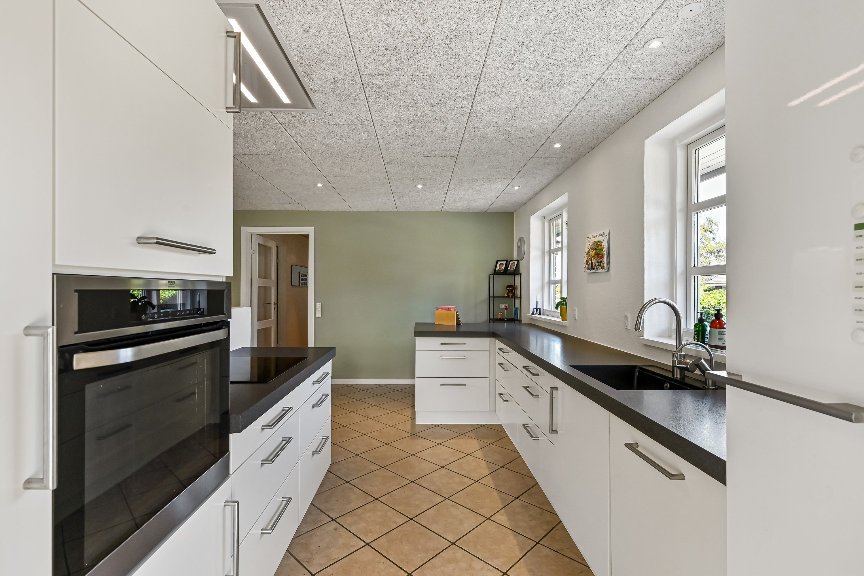 Fremhævet køkken billede i fuldskærmstilstand. Billede af Nr. Lindvej 25, Lind, 7400 Herning