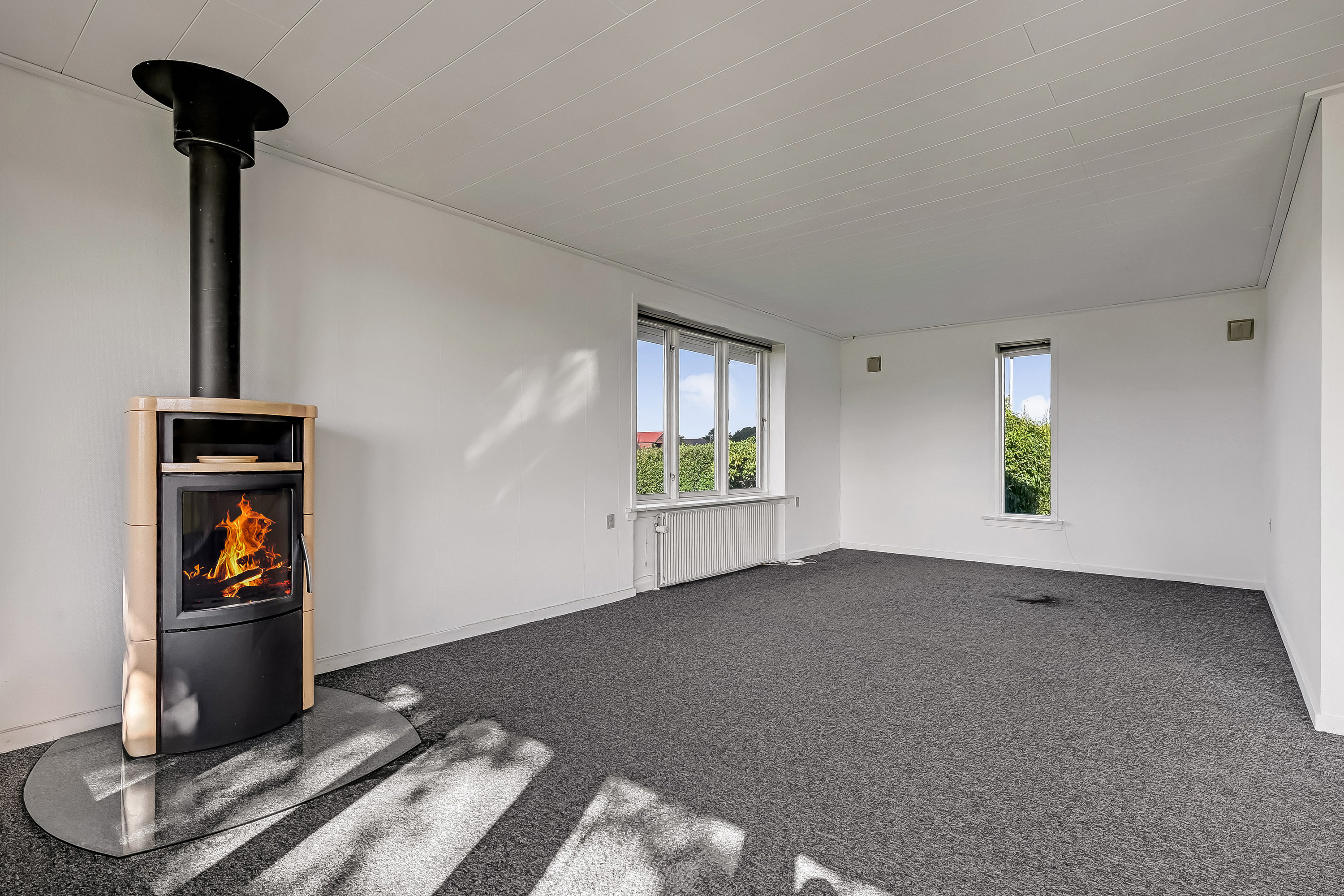 Fremhævet stue billede i fuldskærmstilstand. Billede af Gåsebakken 1, Hostrup, 6710 Esbjerg V