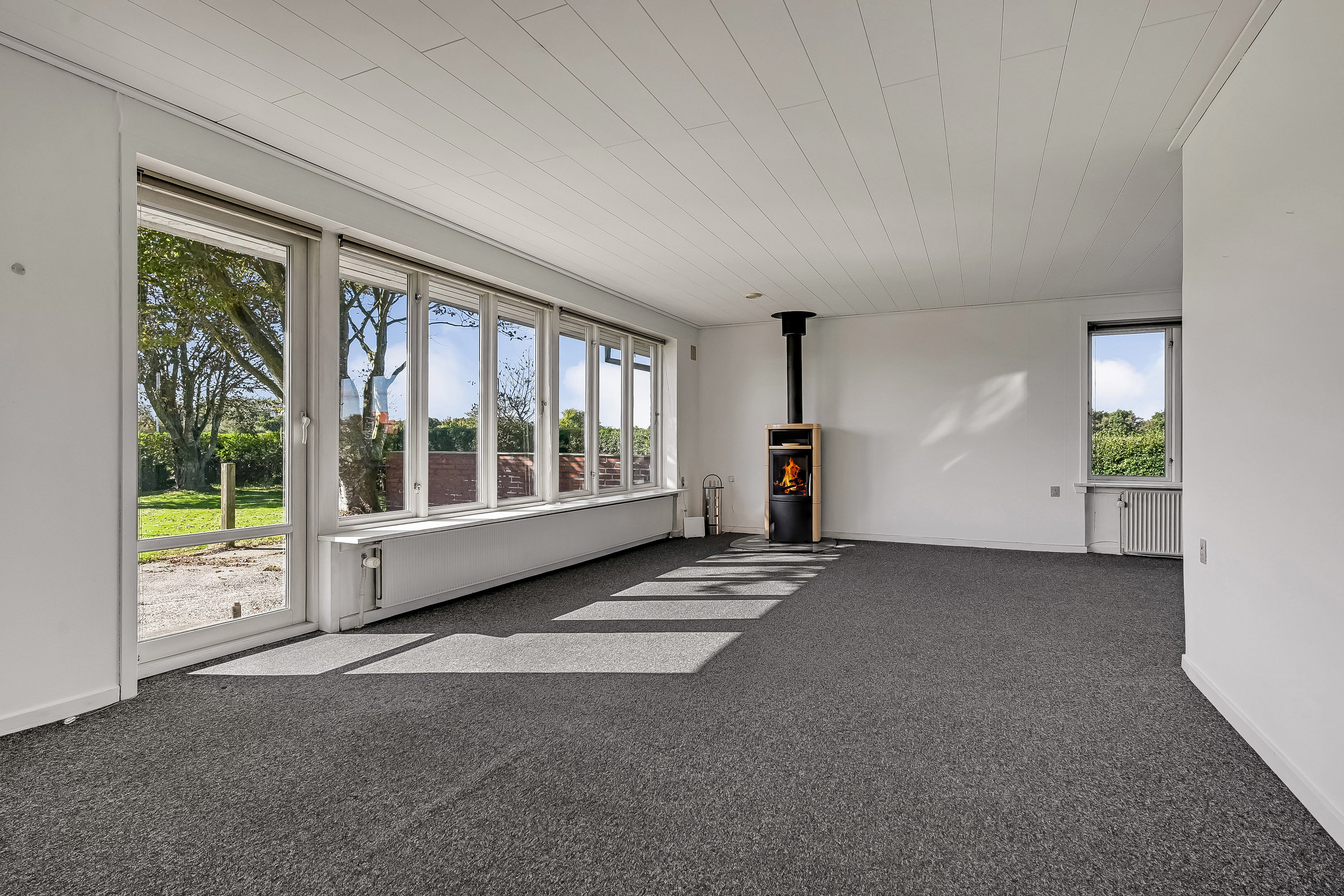 Fremhævet stue billede i fuldskærmstilstand. Billede af Gåsebakken 1, Hostrup, 6710 Esbjerg V