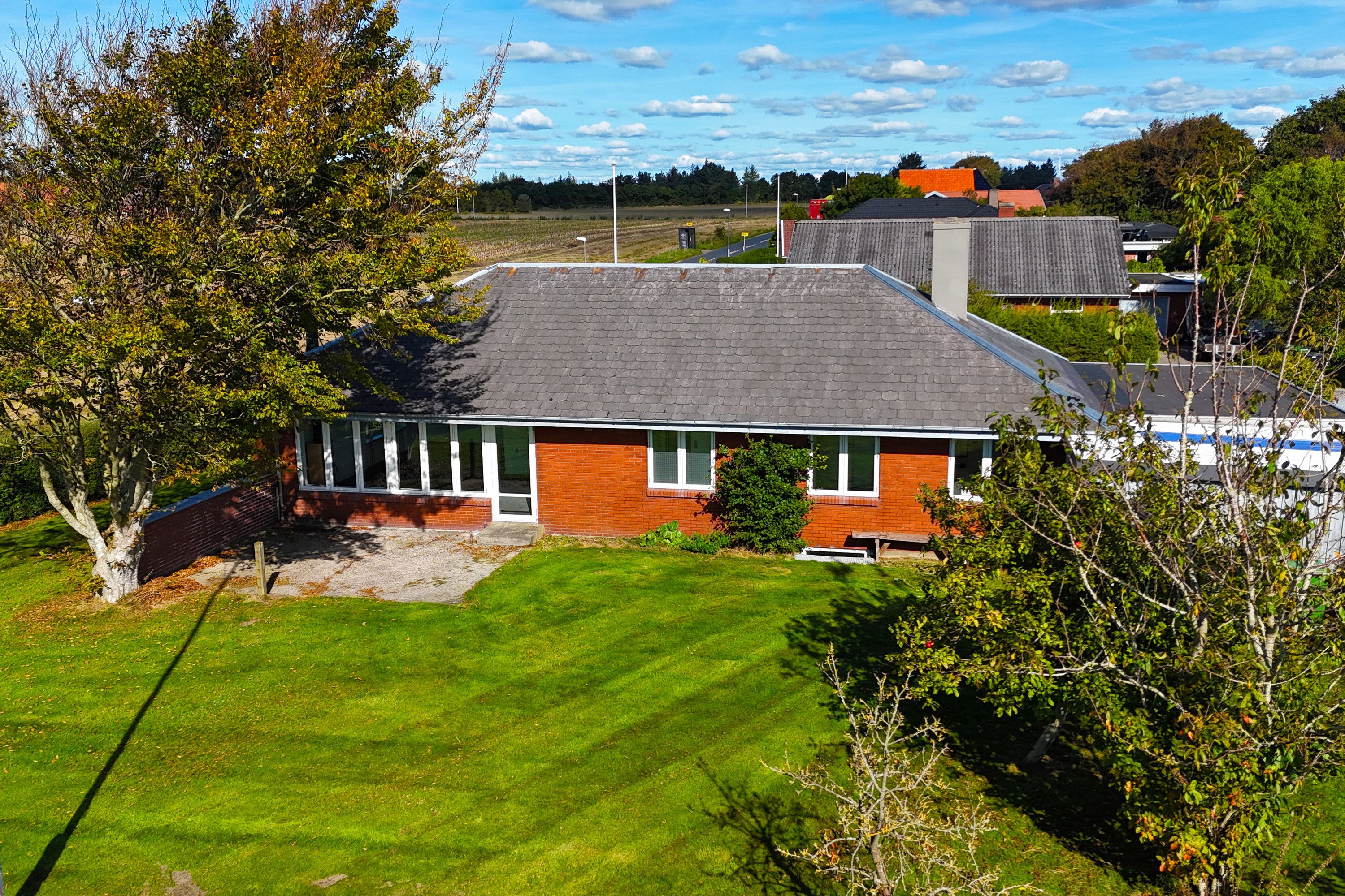 Miniaturebillede 2: ejendommen. Billede af Gåsebakken 1, Hostrup, 6710 Esbjerg V