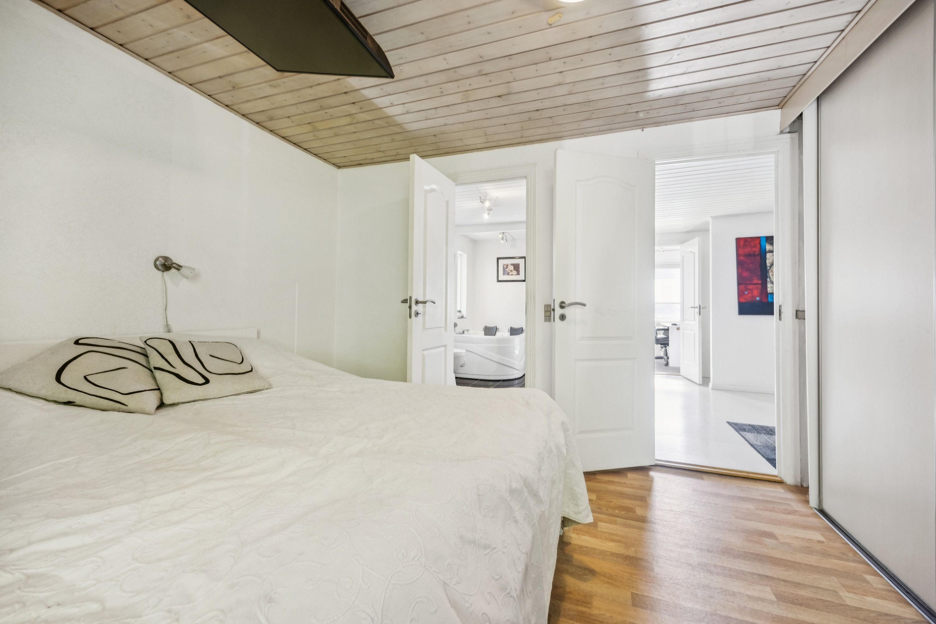 Fremhævet værelse billede i fuldskærmstilstand. Billede af Kastanie Alle 9, 9320 Hjallerup