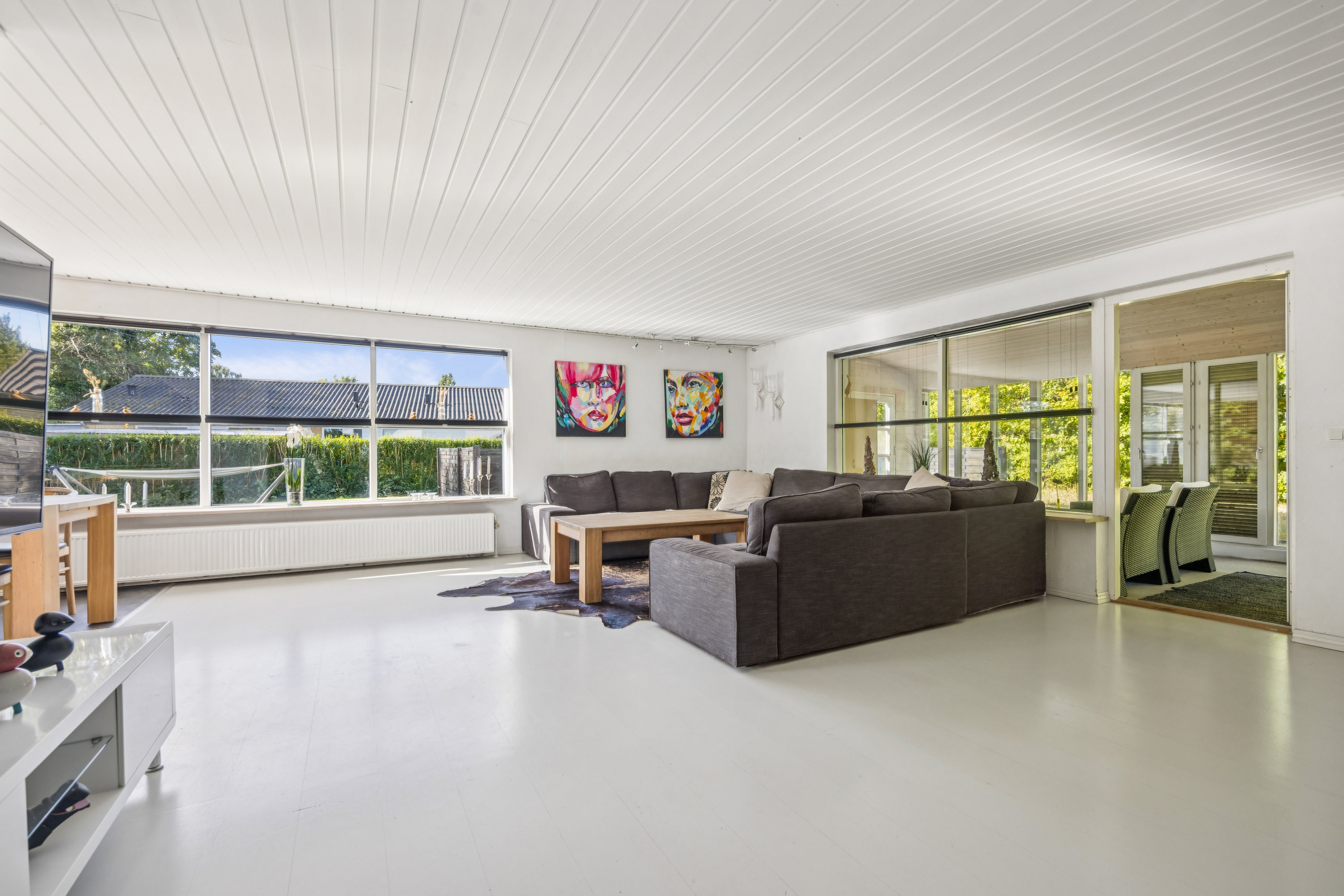 Fremhævet stue billede i fuldskærmstilstand. Billede af Kastanie Alle 9, 9320 Hjallerup