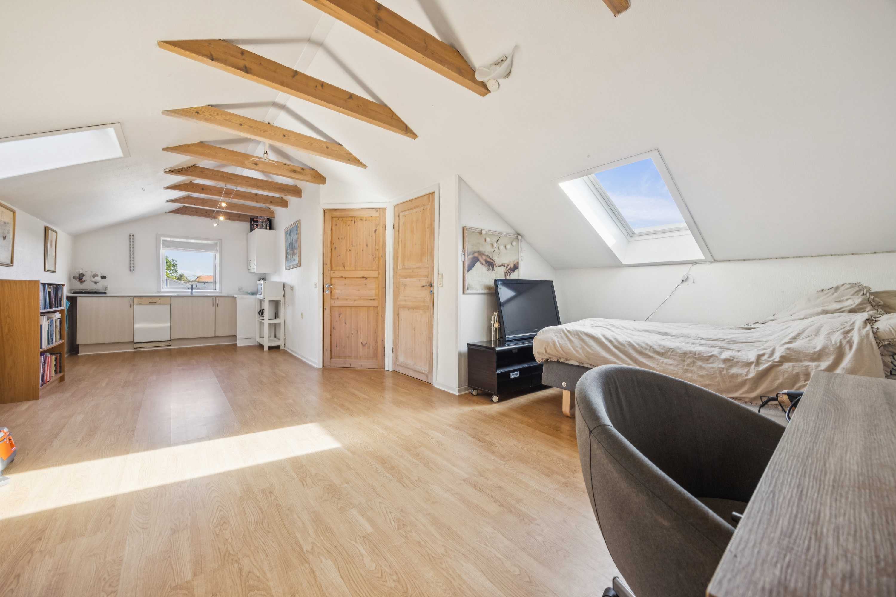 Fremhævet stue billede i fuldskærmstilstand. Billede af Kastanie Alle 9, 9320 Hjallerup