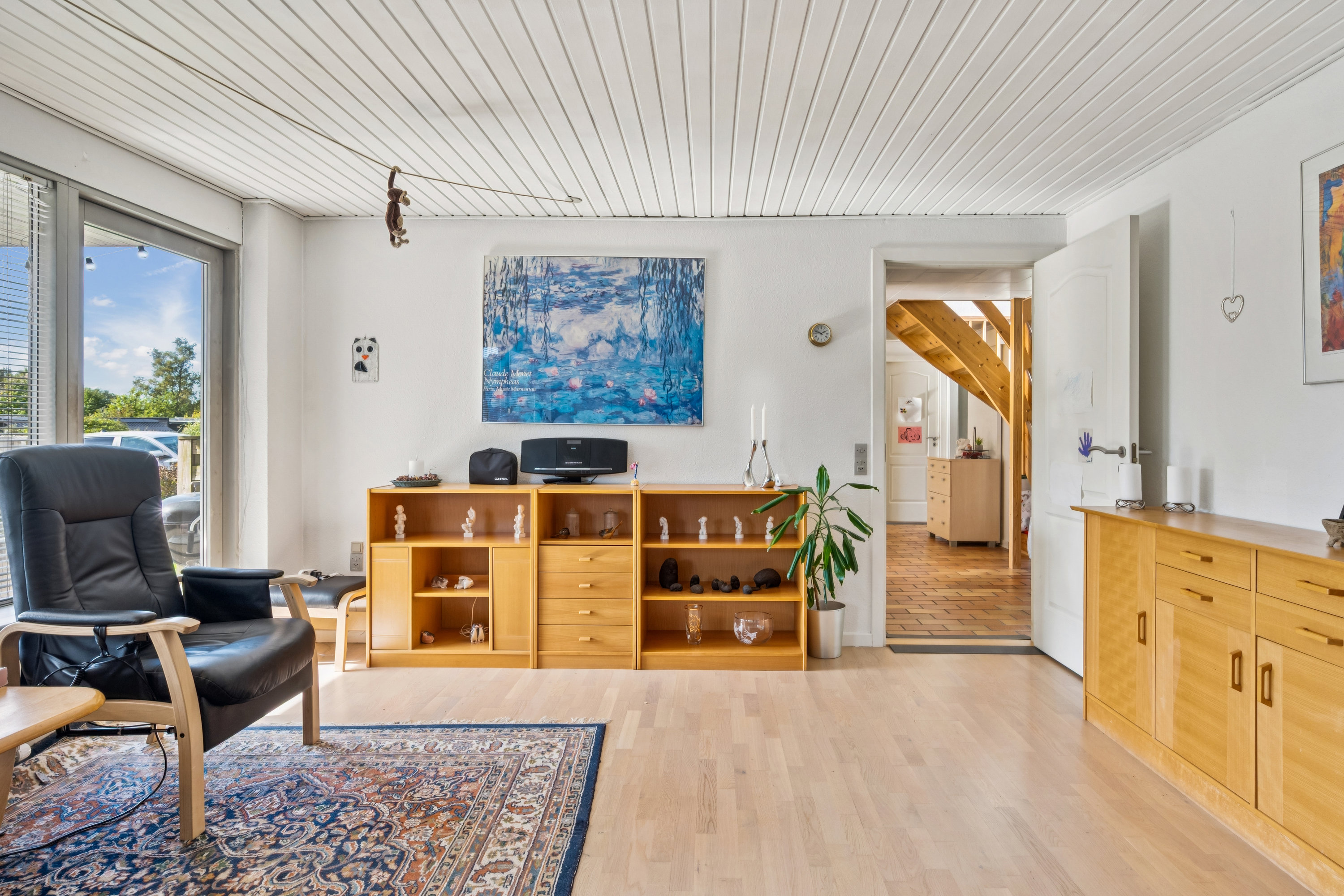 Fremhævet stue billede i fuldskærmstilstand. Billede af Rønvangen 116, 8382 Hinnerup