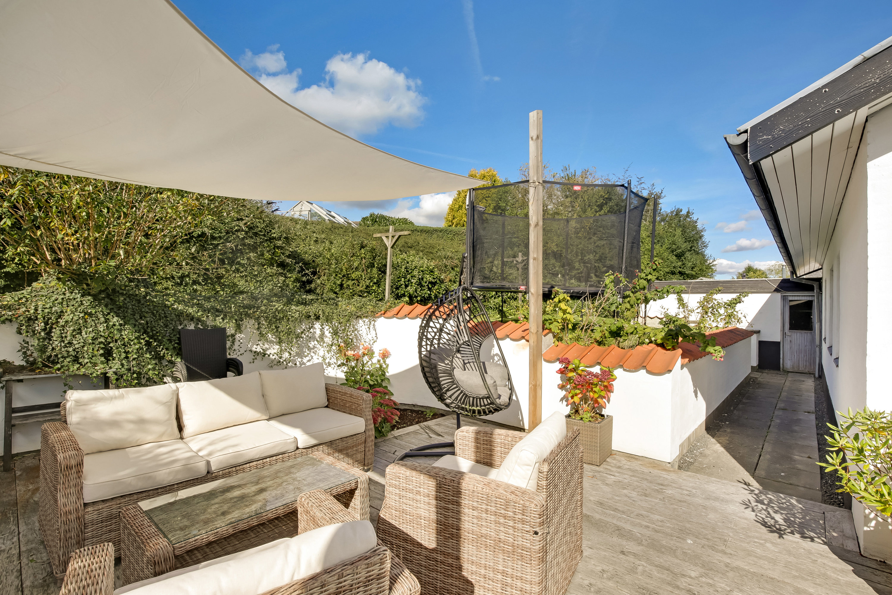 Fremhævet terrasse billede i fuldskærmstilstand. Billede af Ryomvej 9, Ugelbølle, 8410 Rønde