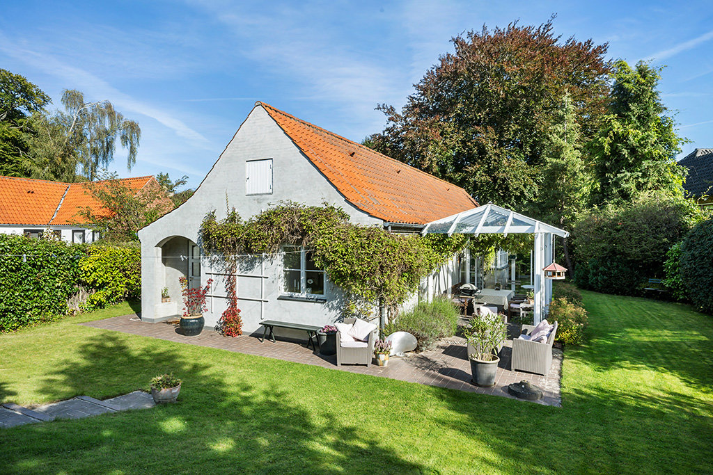 Fremhævet  billede i fuldskærmstilstand. Billede af Sølystparken 15, 2930 Klampenborg