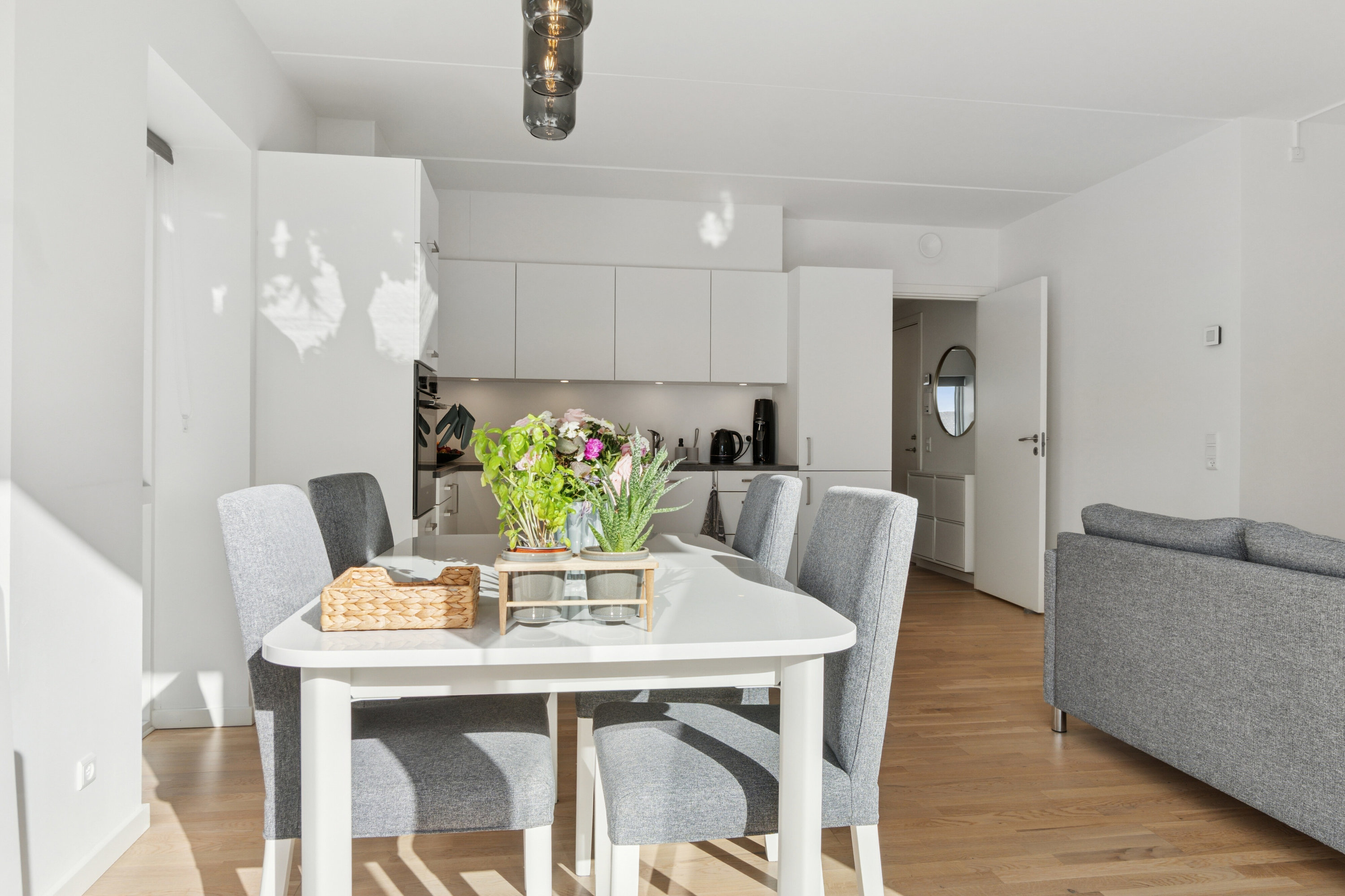 Fremhævet spisestue billede i fuldskærmstilstand. Billede af Kirkebjerg Parkvej 10A, 3. tv., 2605 Brøndby