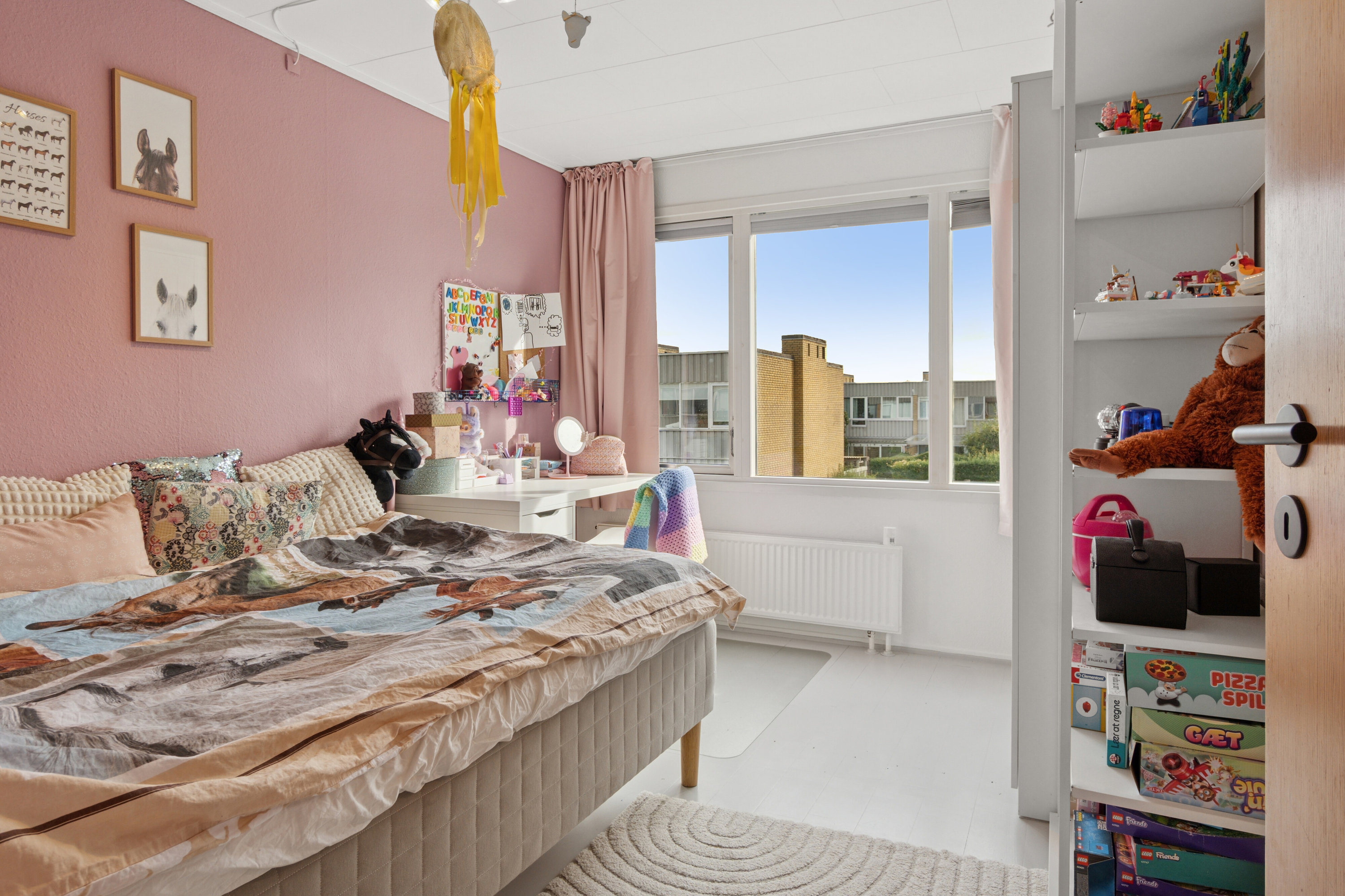 Fremhævet soveværelse billede i fuldskærmstilstand. Billede af Tjørnehusene 20, 2600 Glostrup