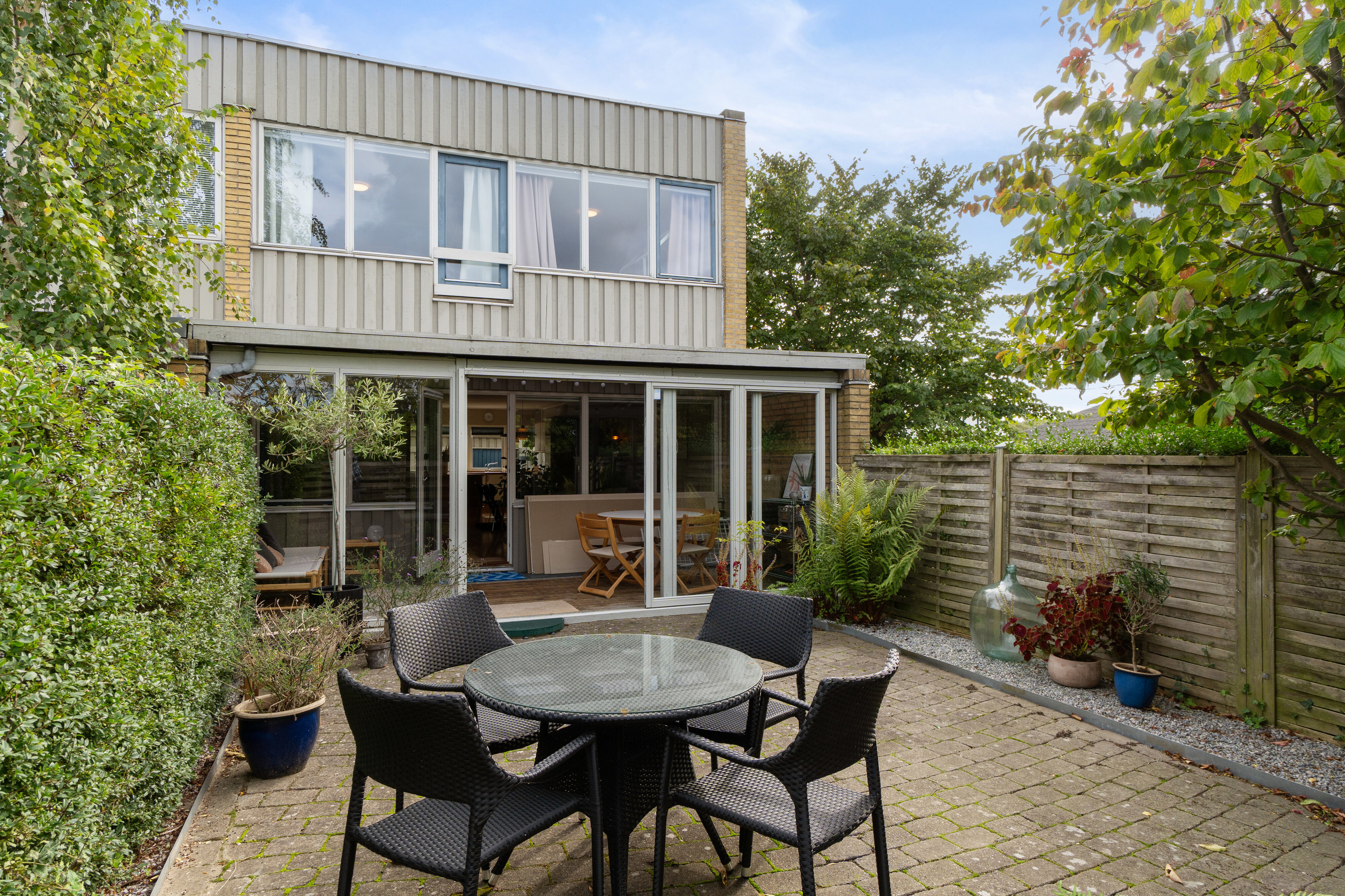 Fremhævet terrasse billede i fuldskærmstilstand. Billede af Tjørnehusene 20, 2600 Glostrup