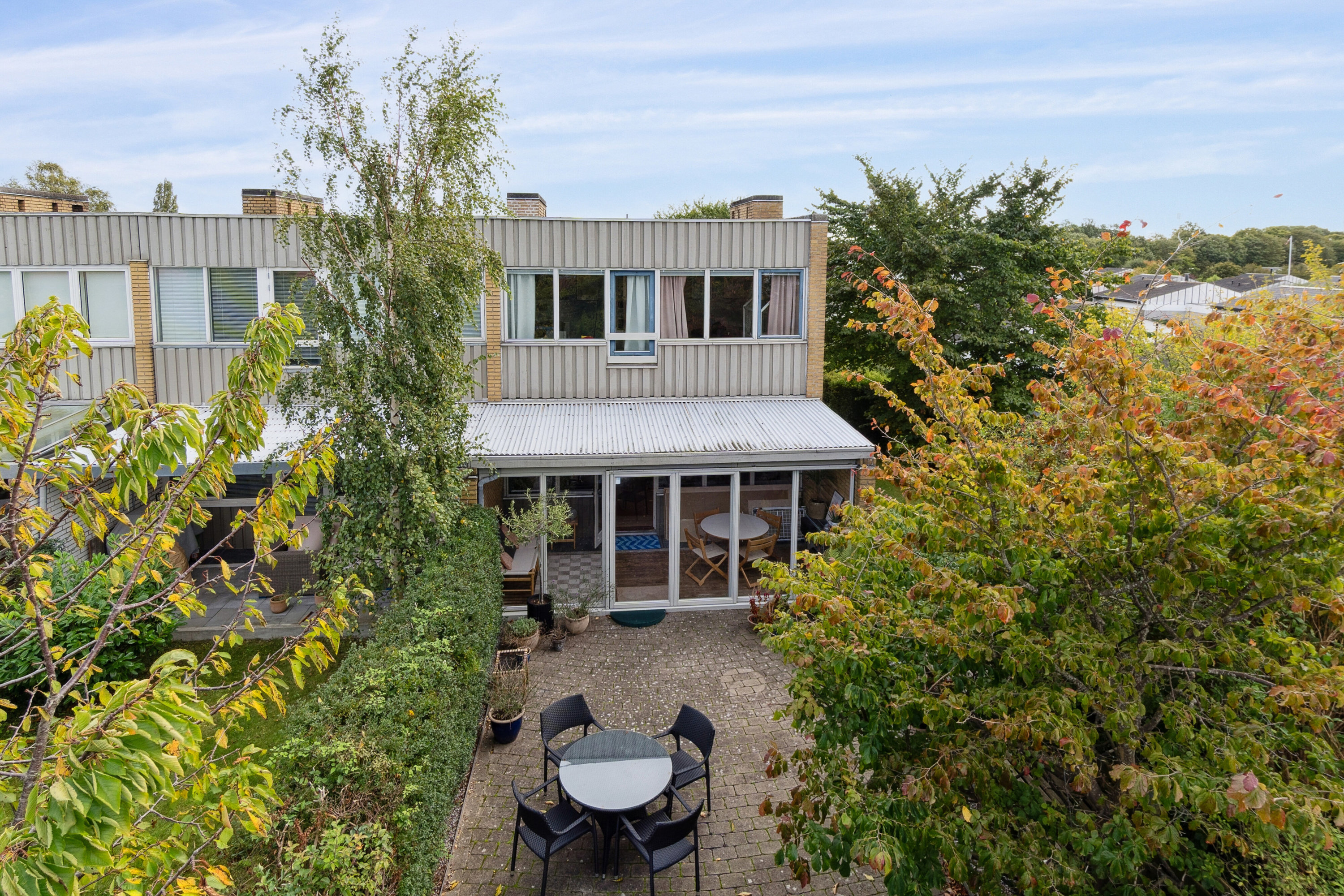 Fremhævet set fra haven billede i fuldskærmstilstand. Billede af Tjørnehusene 20, 2600 Glostrup