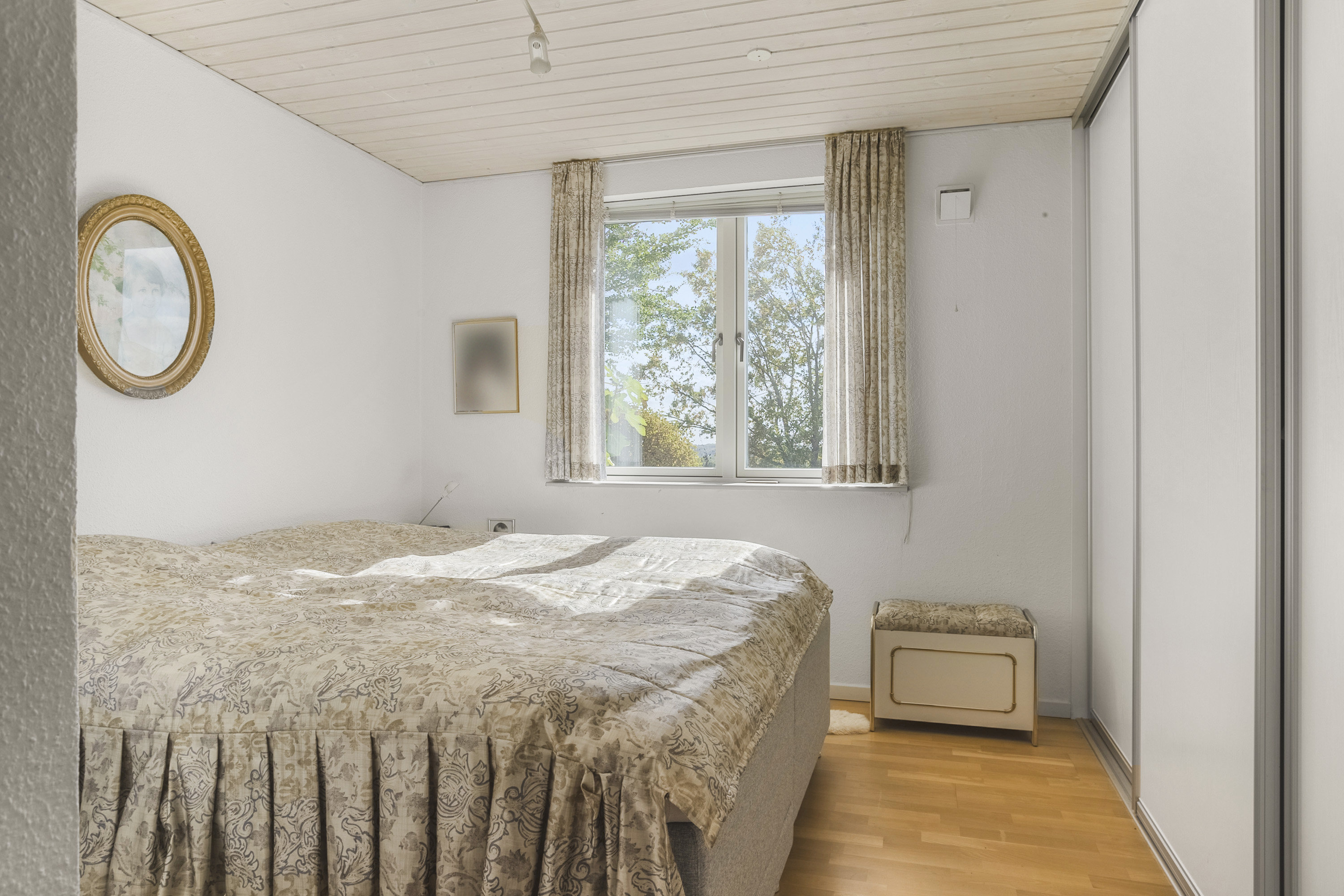 Fremhævet soveværelse billede i fuldskærmstilstand. Billede af Tjørnebakken 29, 6100 Haderslev